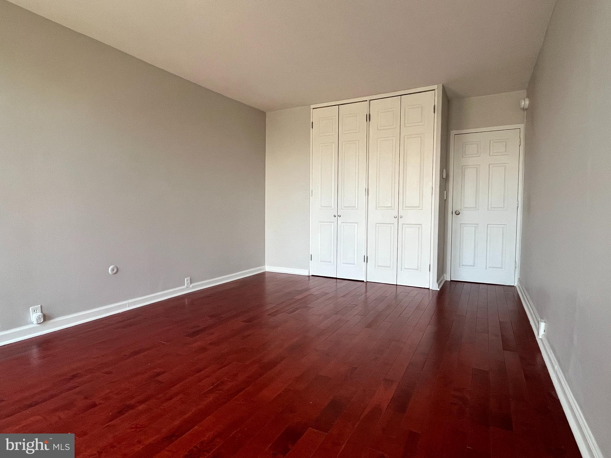 SOCIETY HILL - Residential Lease