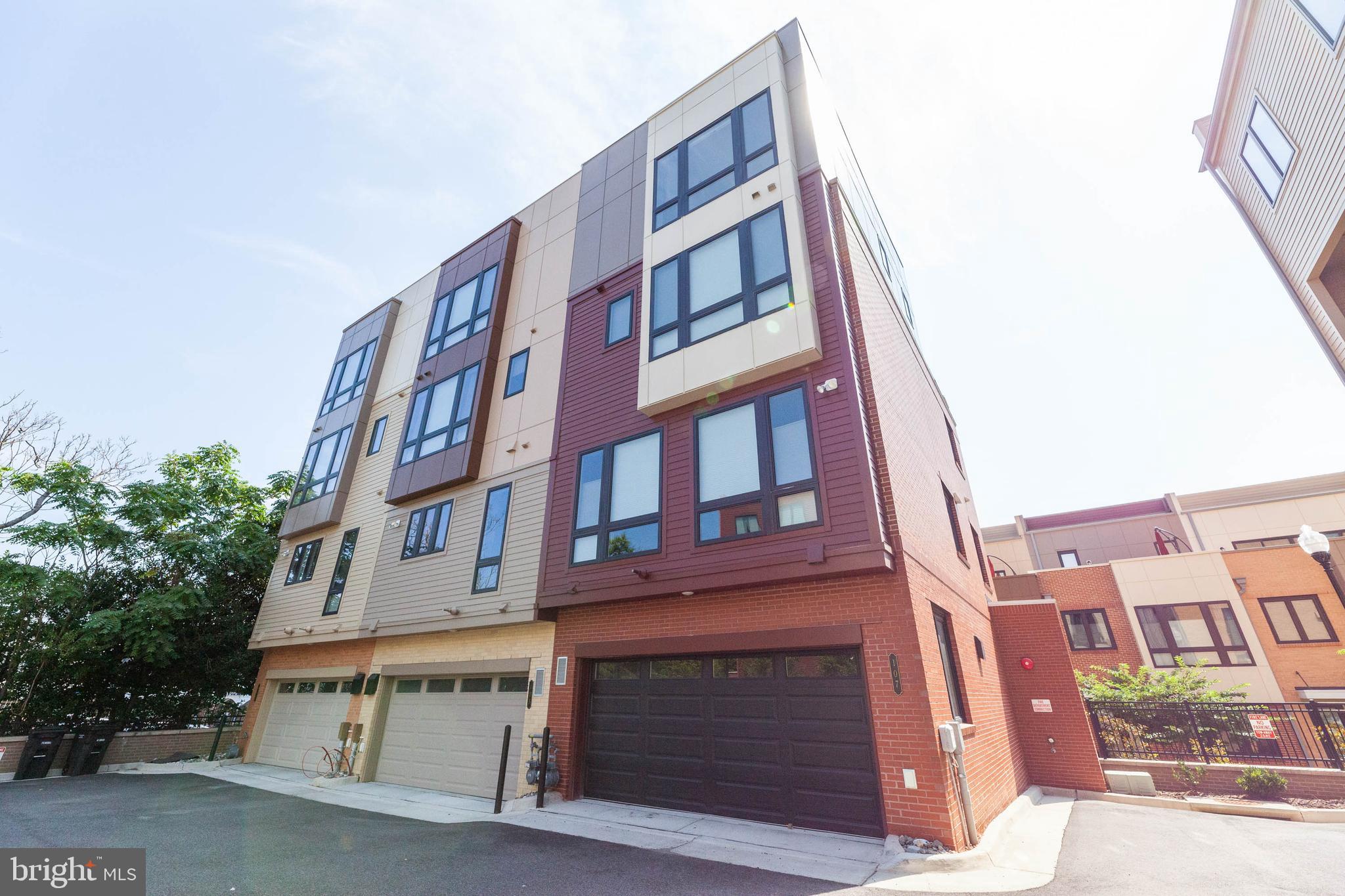 CAMBRIA SQUARE - Residential