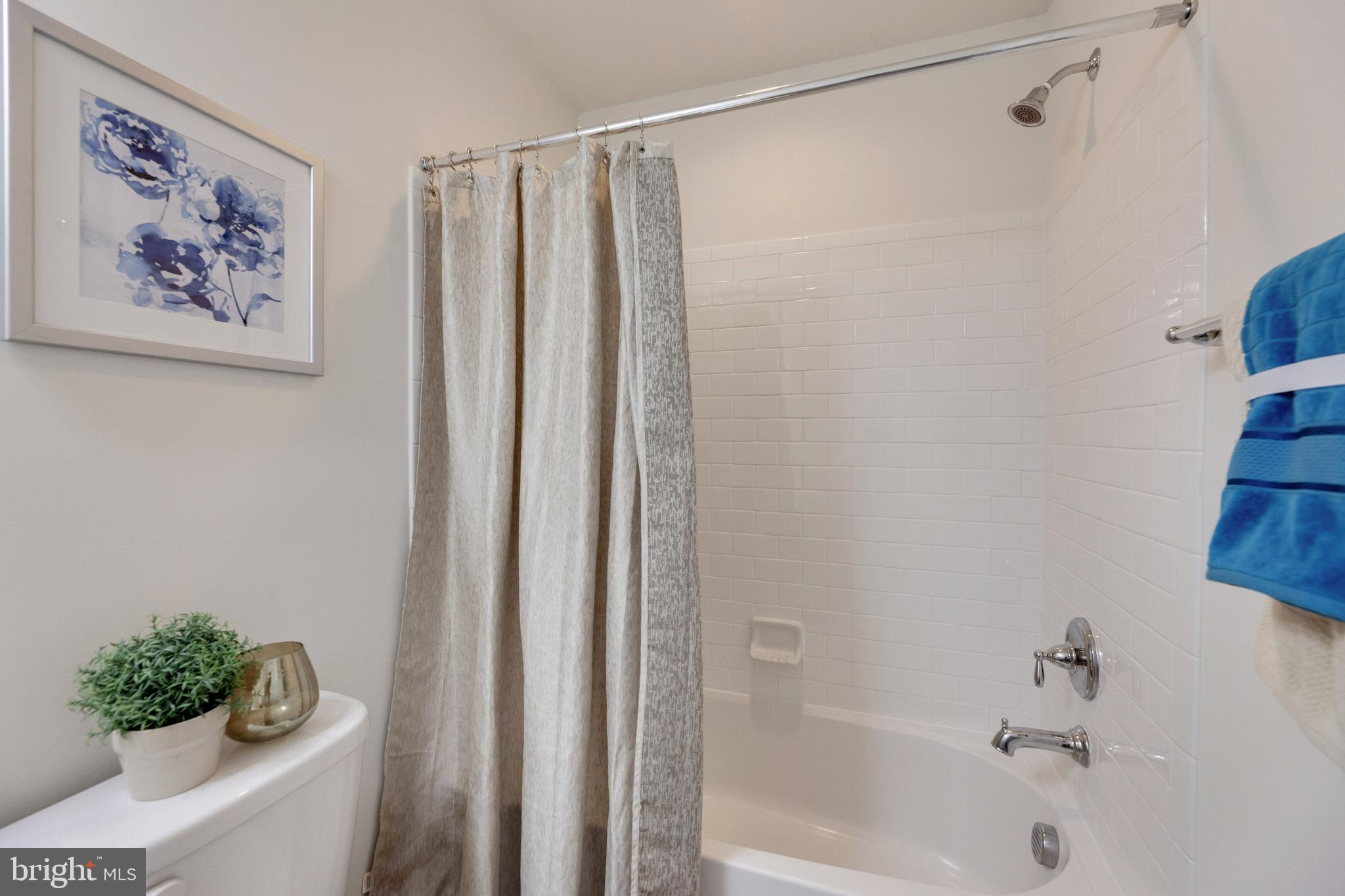 CAMBRIA SQUARE - Residential