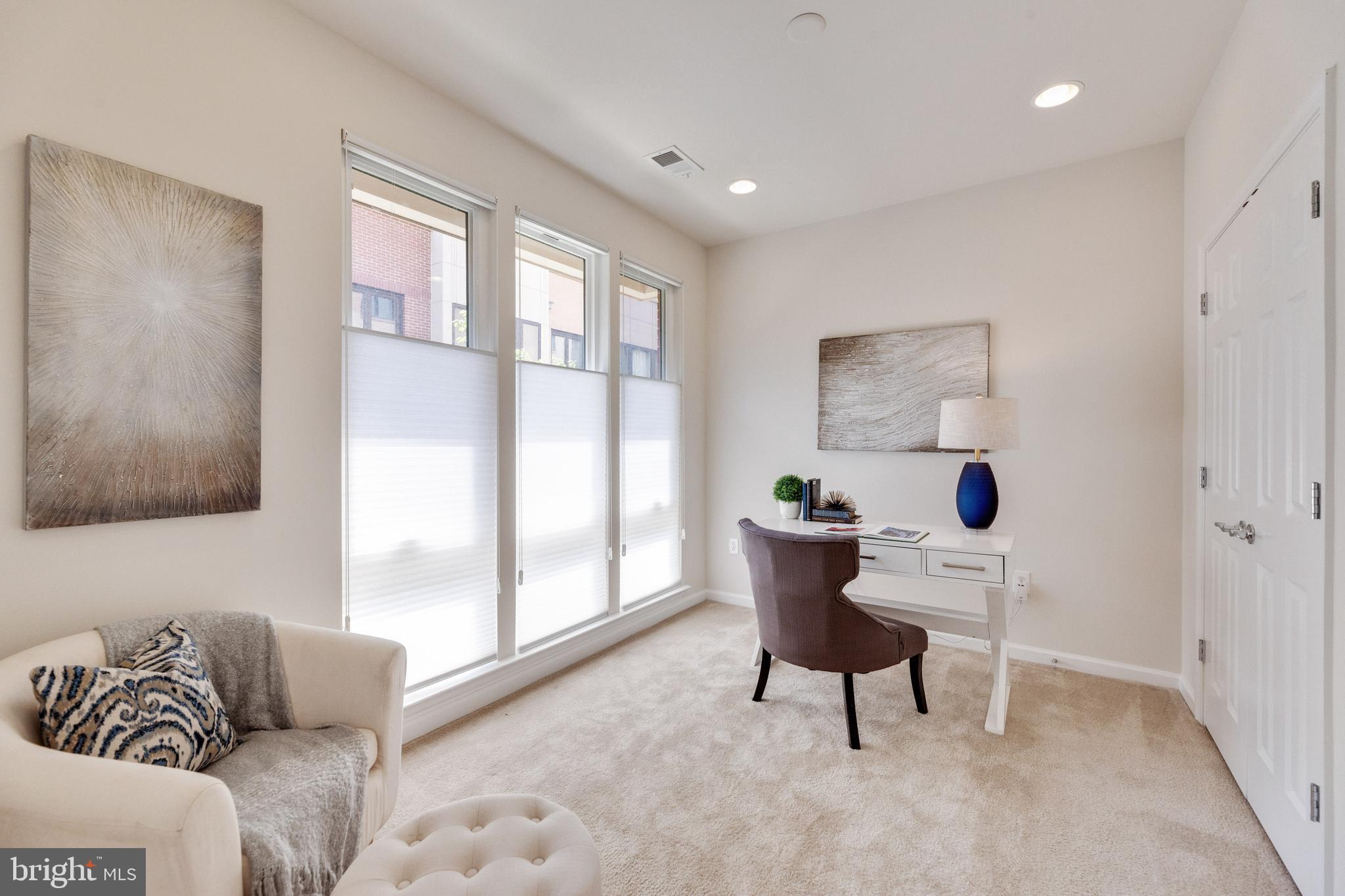 CAMBRIA SQUARE - Residential