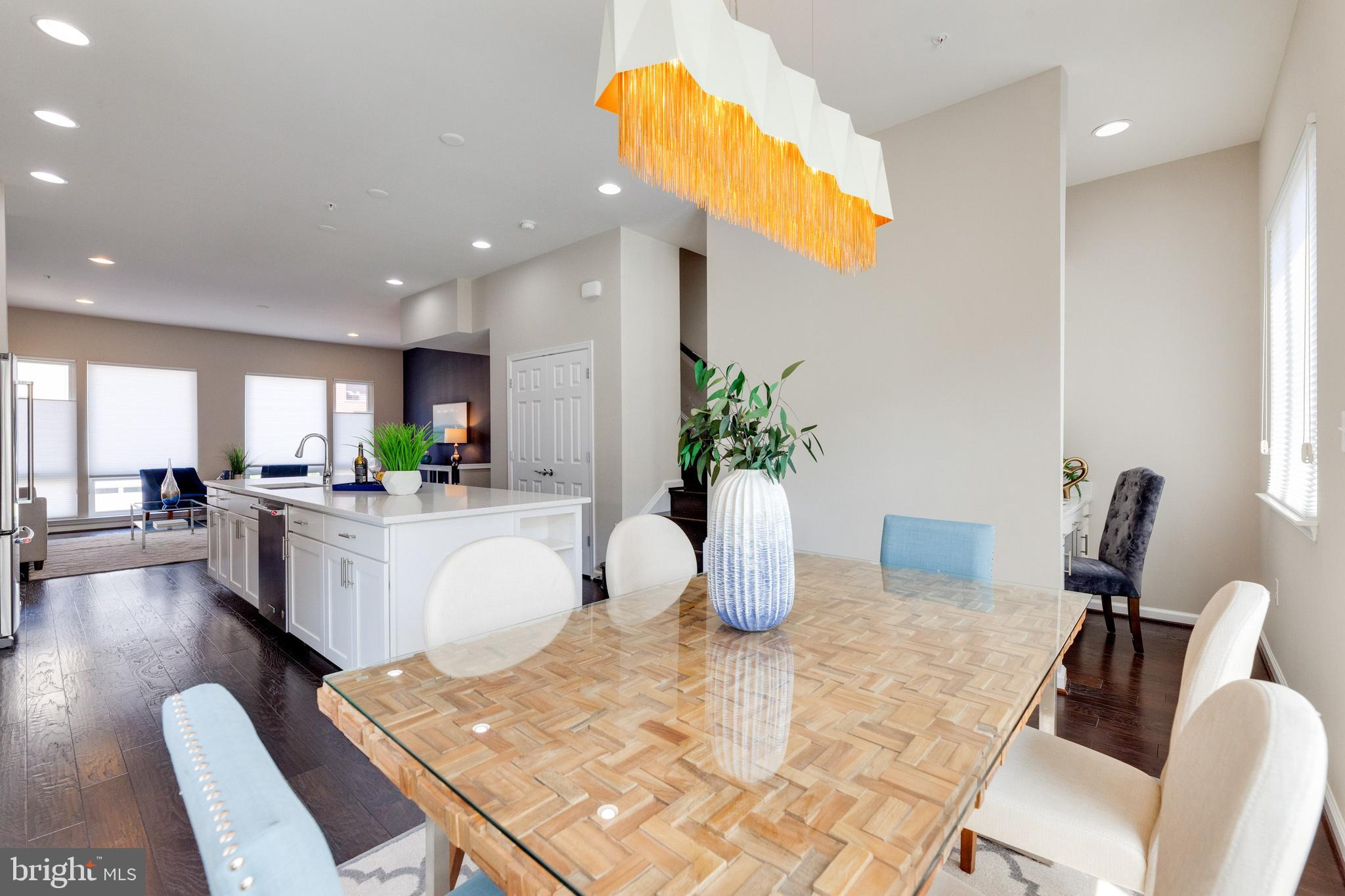 CAMBRIA SQUARE - Residential