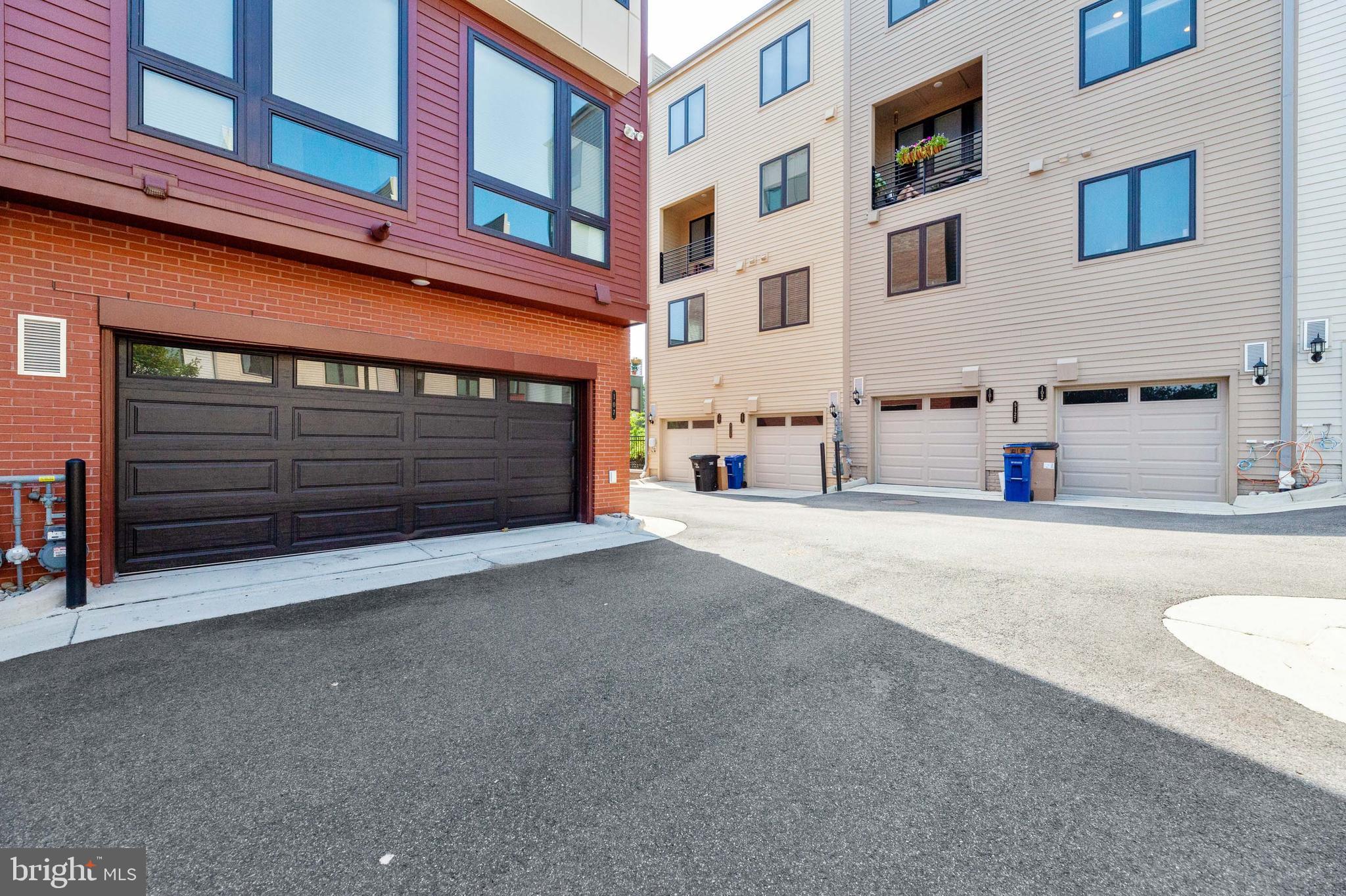 CAMBRIA SQUARE - Residential