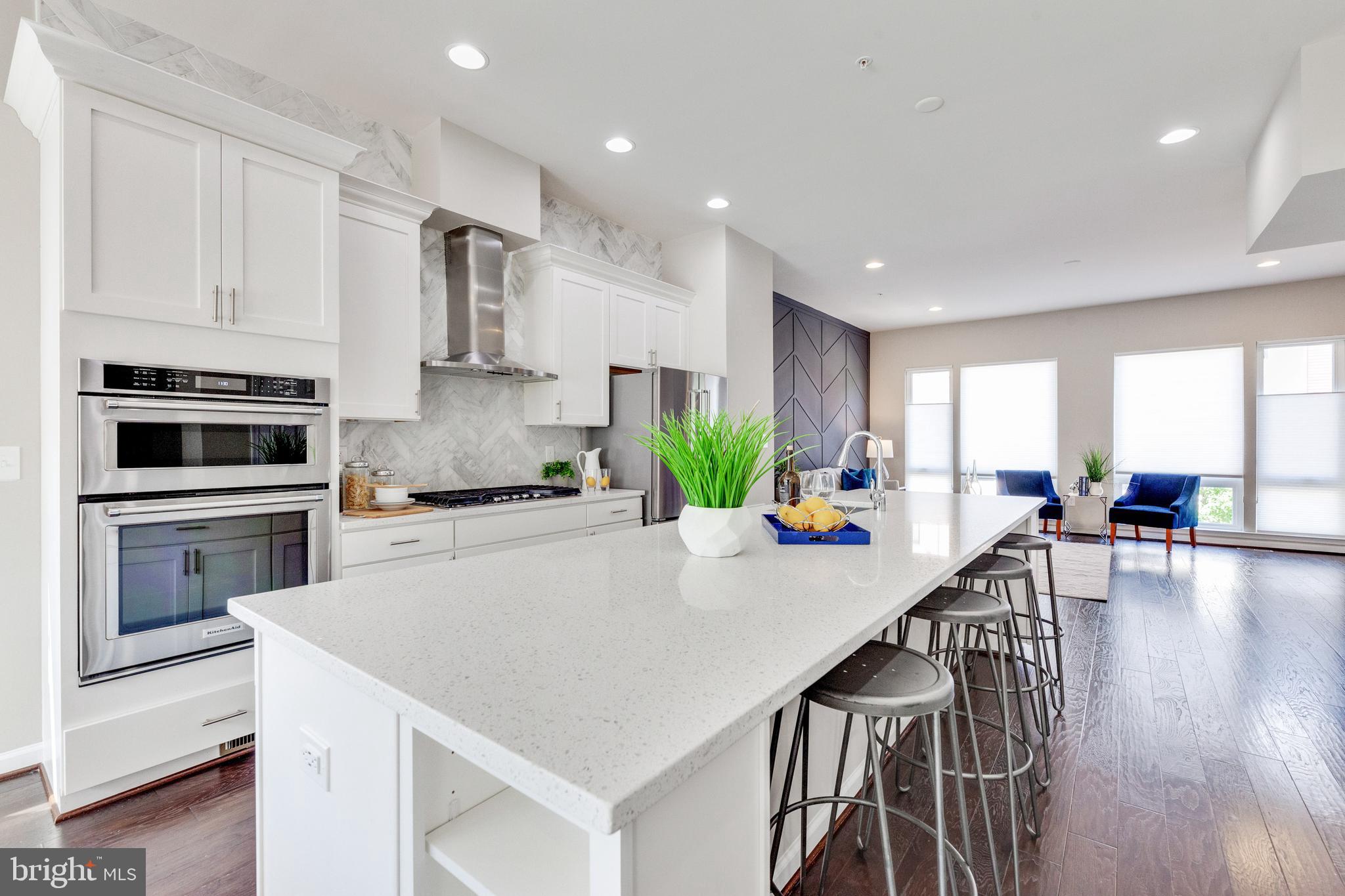 CAMBRIA SQUARE - Residential