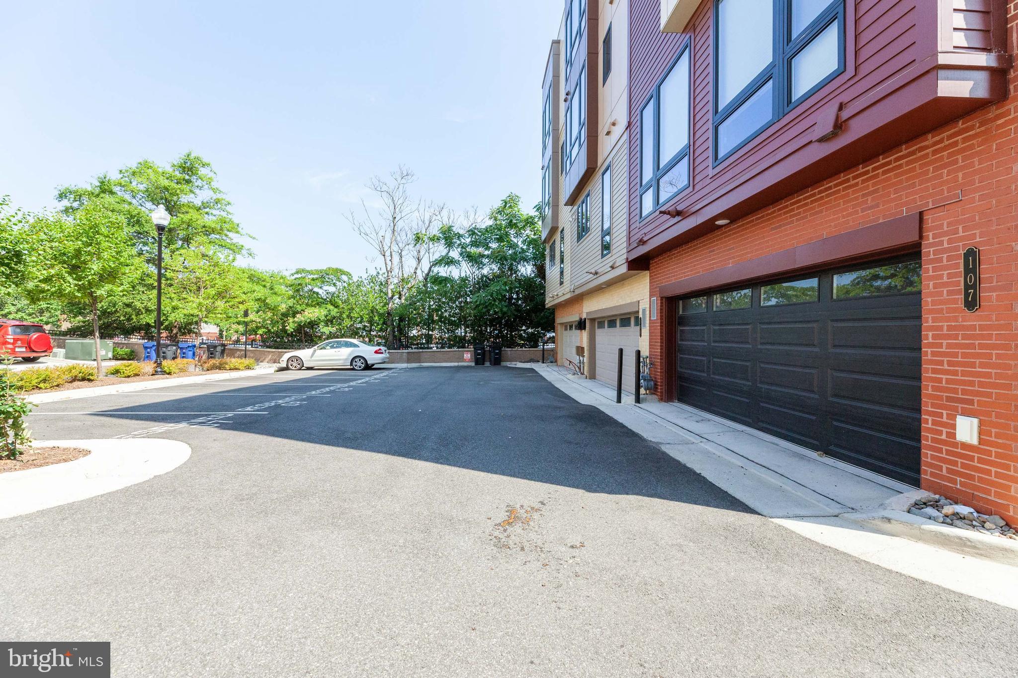 CAMBRIA SQUARE - Residential