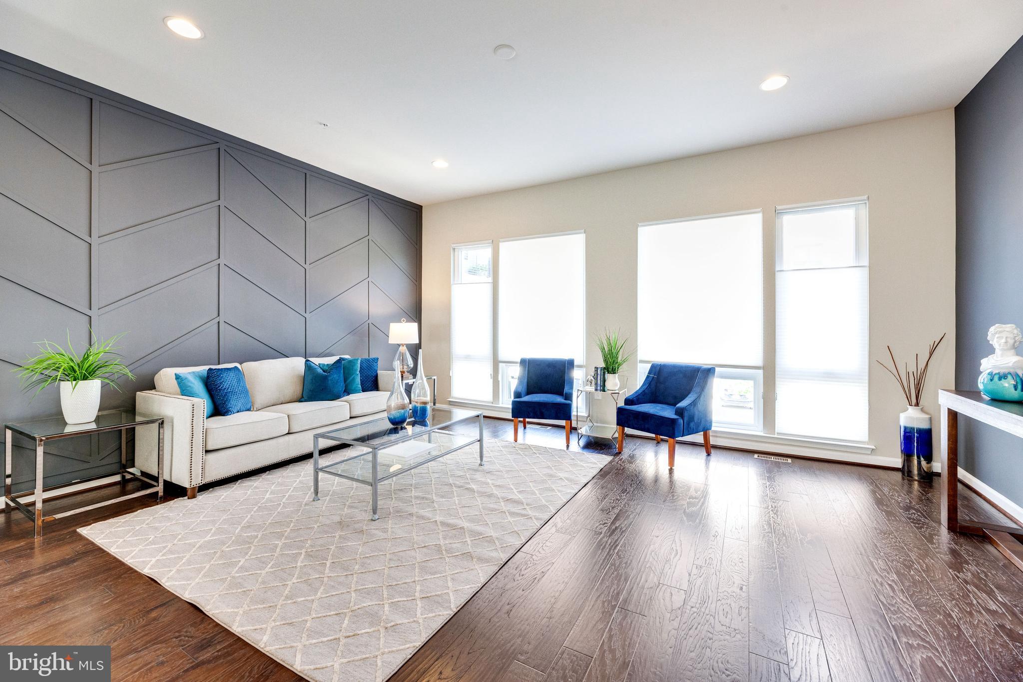 CAMBRIA SQUARE - Residential