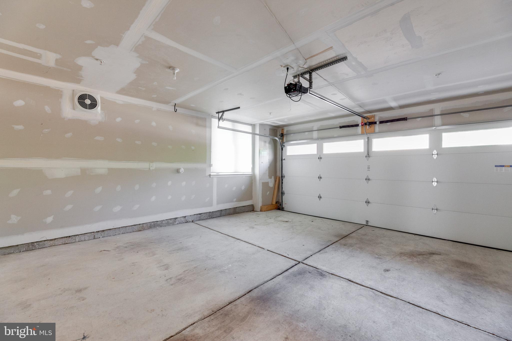 CAMBRIA SQUARE - Residential