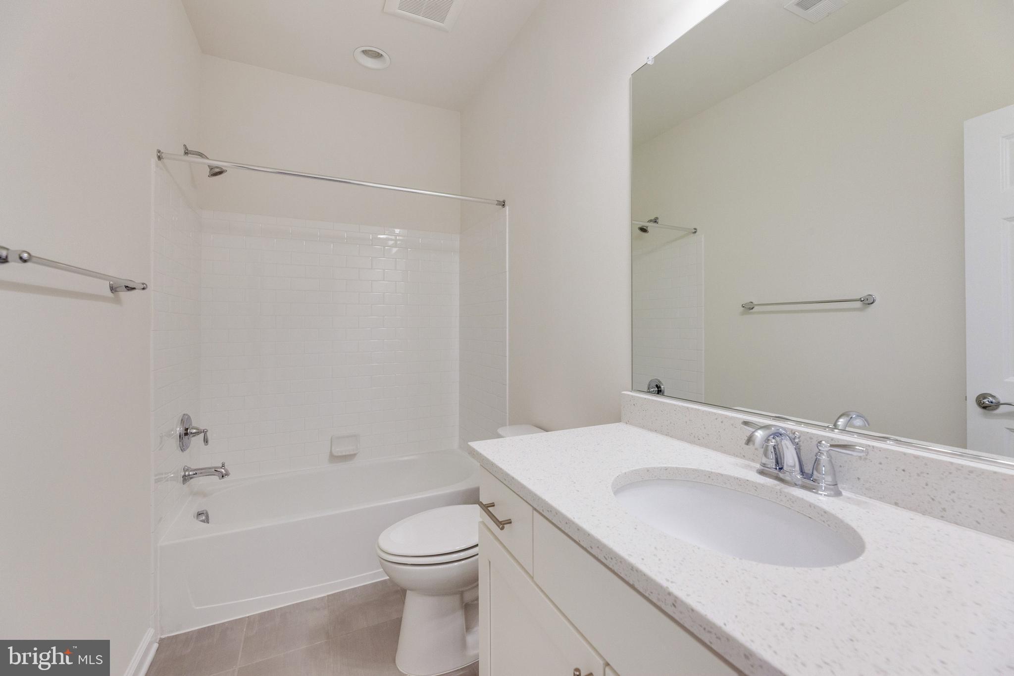 CAMBRIA SQUARE - Residential