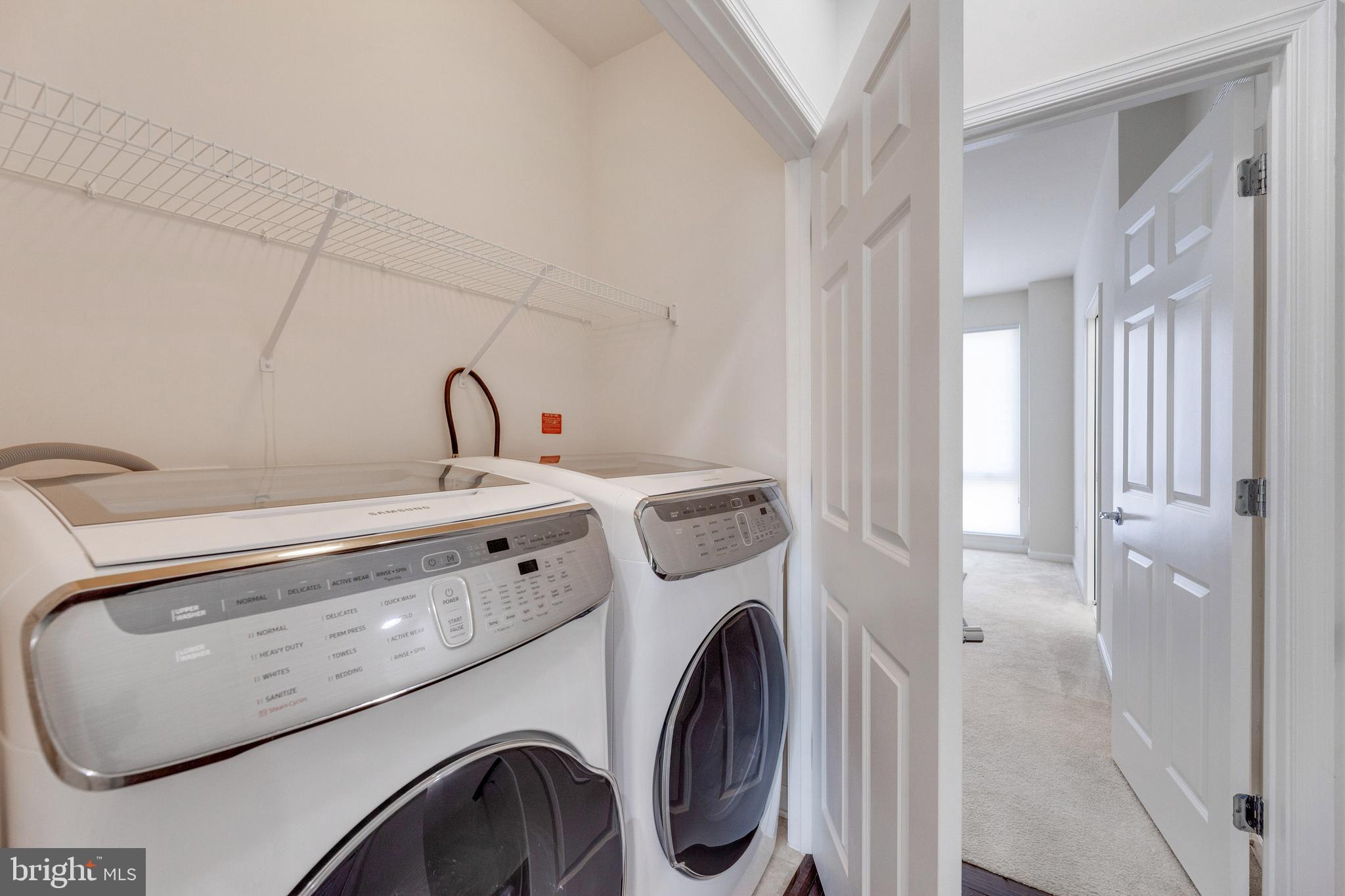 CAMBRIA SQUARE - Residential