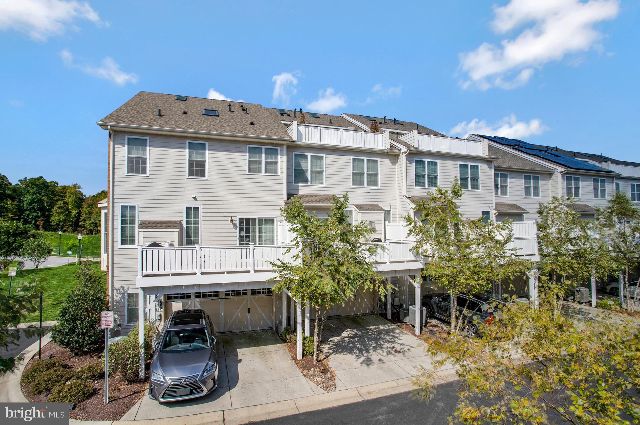 THE ENCLAVE - ARUNDEL PRESERVE - Residential