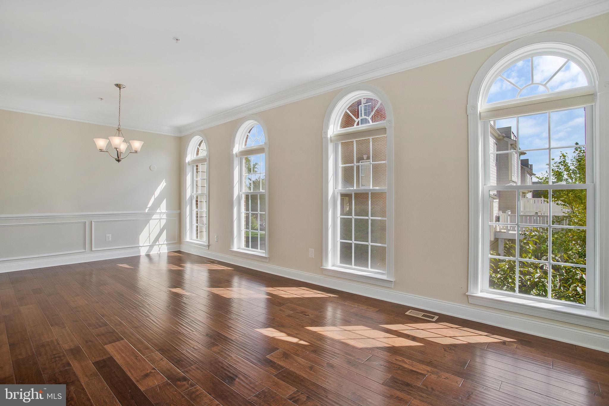 THE ENCLAVE - ARUNDEL PRESERVE - Residential