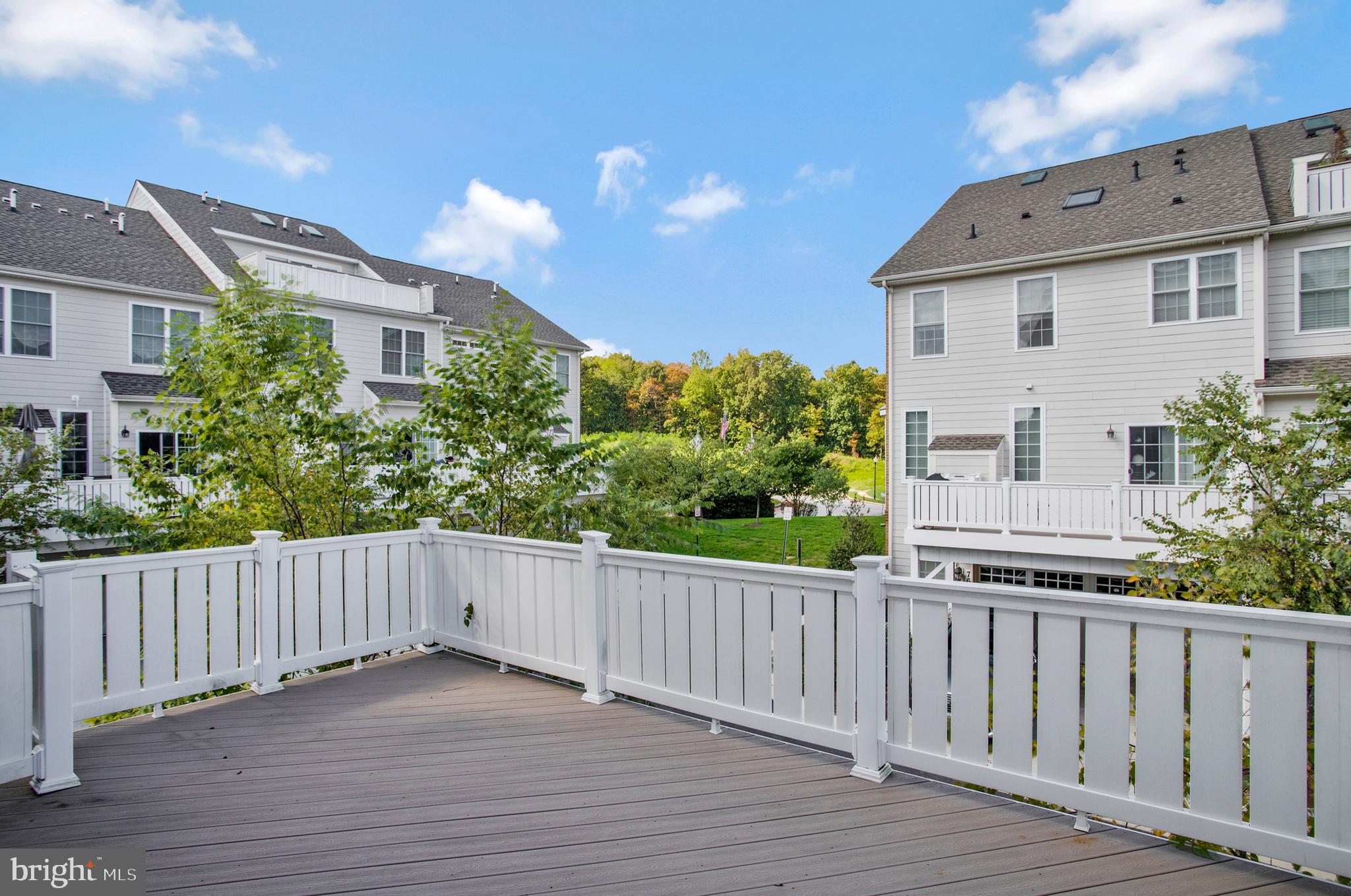 THE ENCLAVE - ARUNDEL PRESERVE - Residential