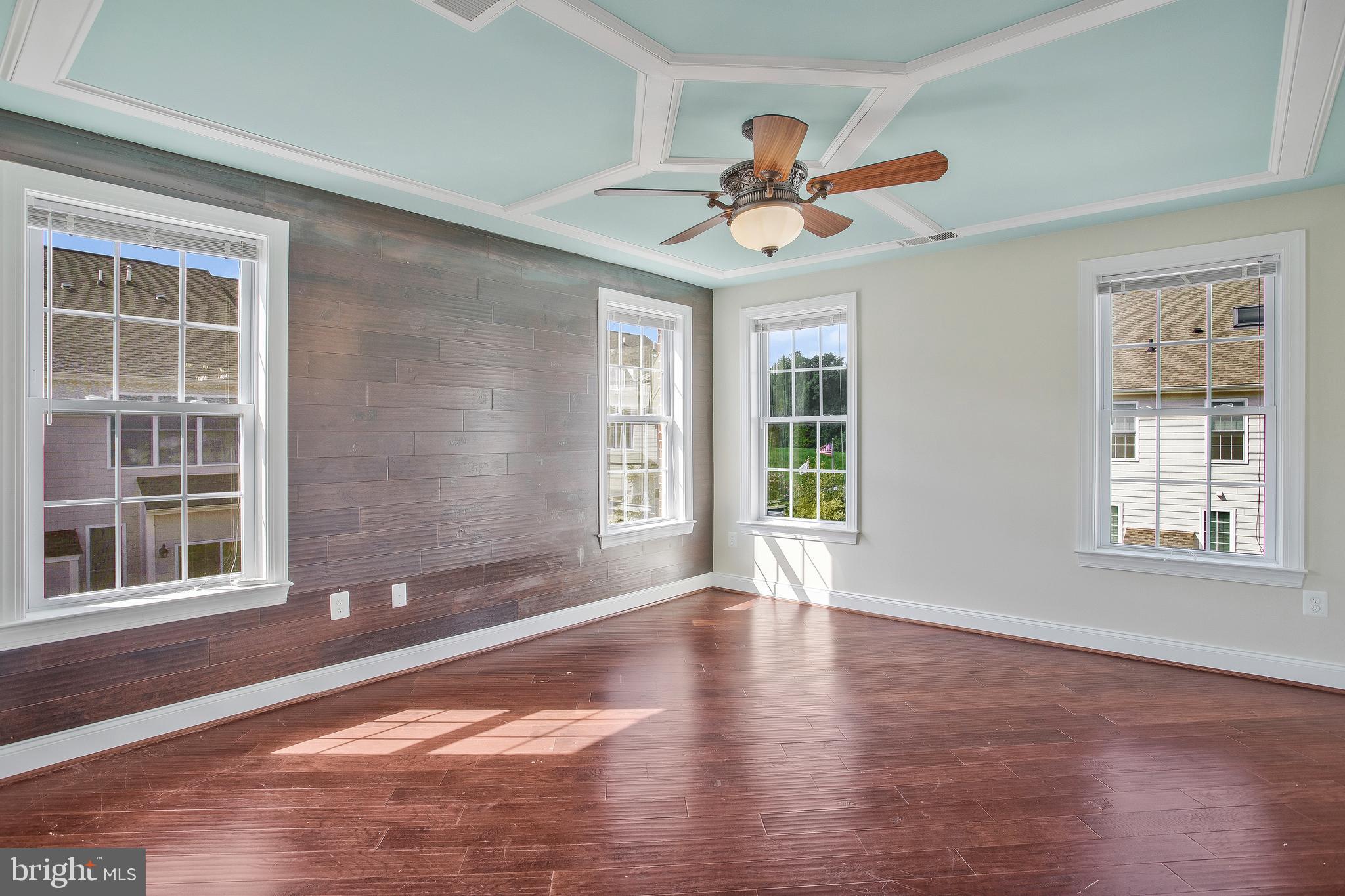 THE ENCLAVE - ARUNDEL PRESERVE - Residential