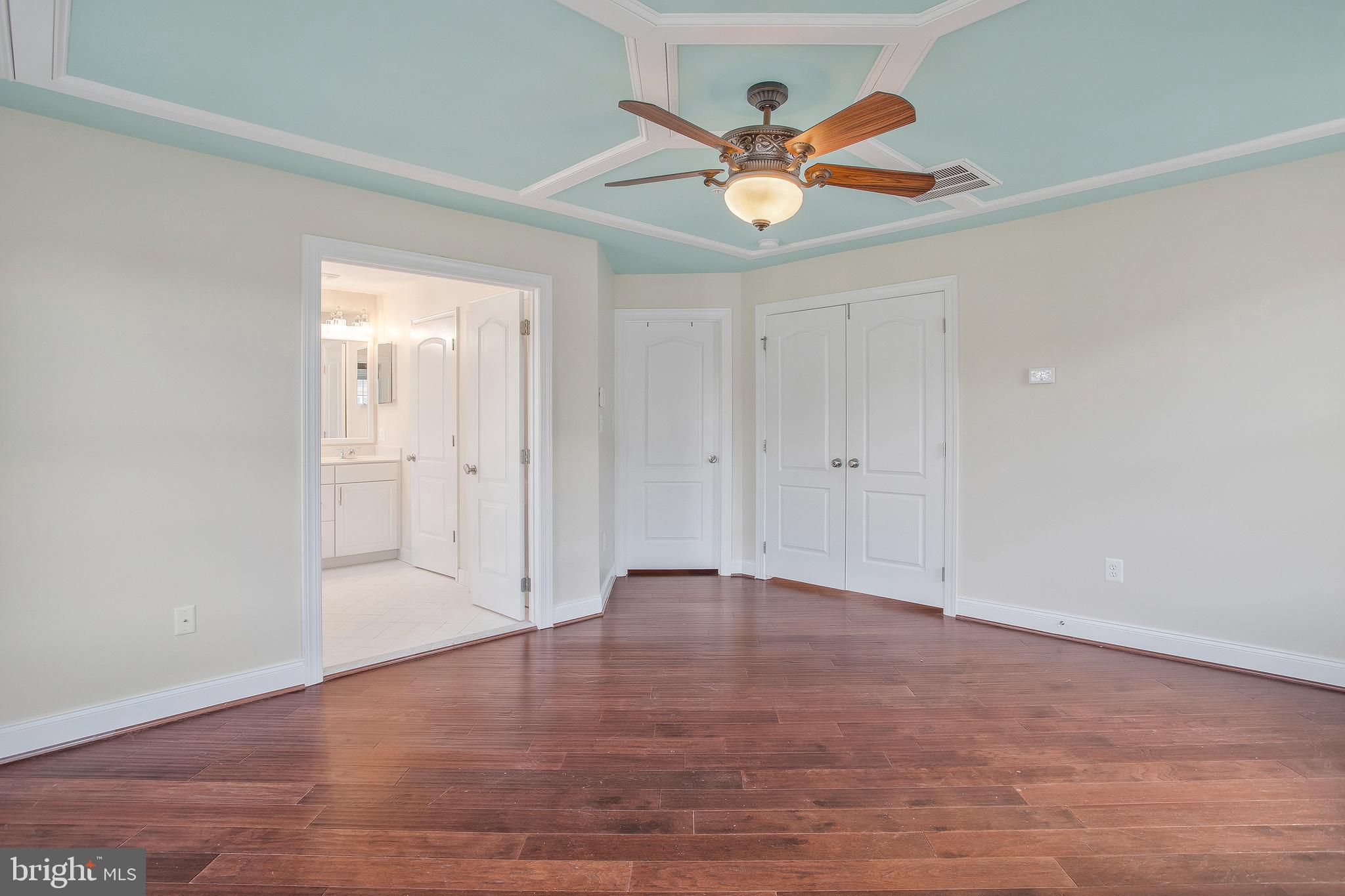 THE ENCLAVE - ARUNDEL PRESERVE - Residential