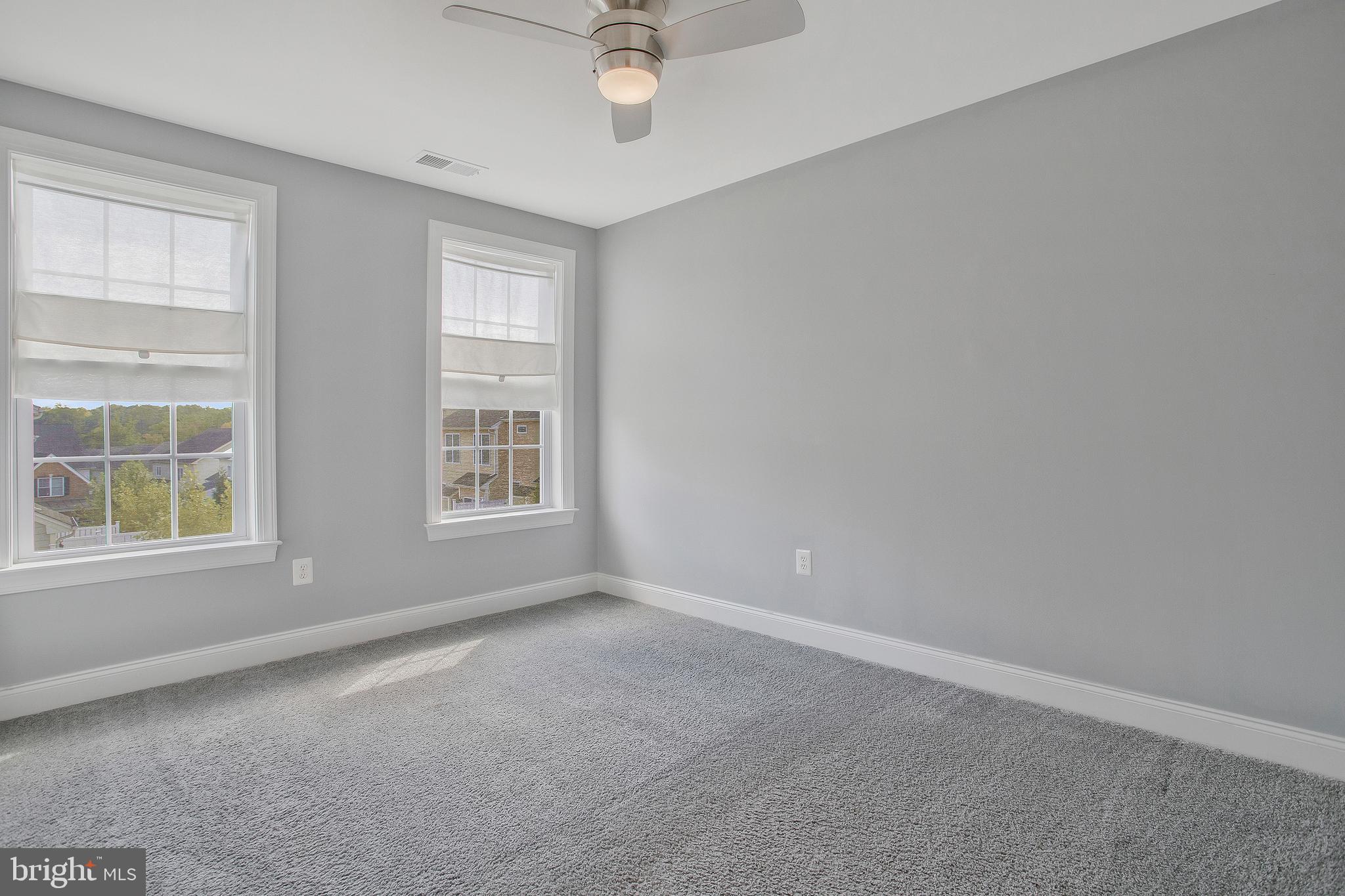 THE ENCLAVE - ARUNDEL PRESERVE - Residential