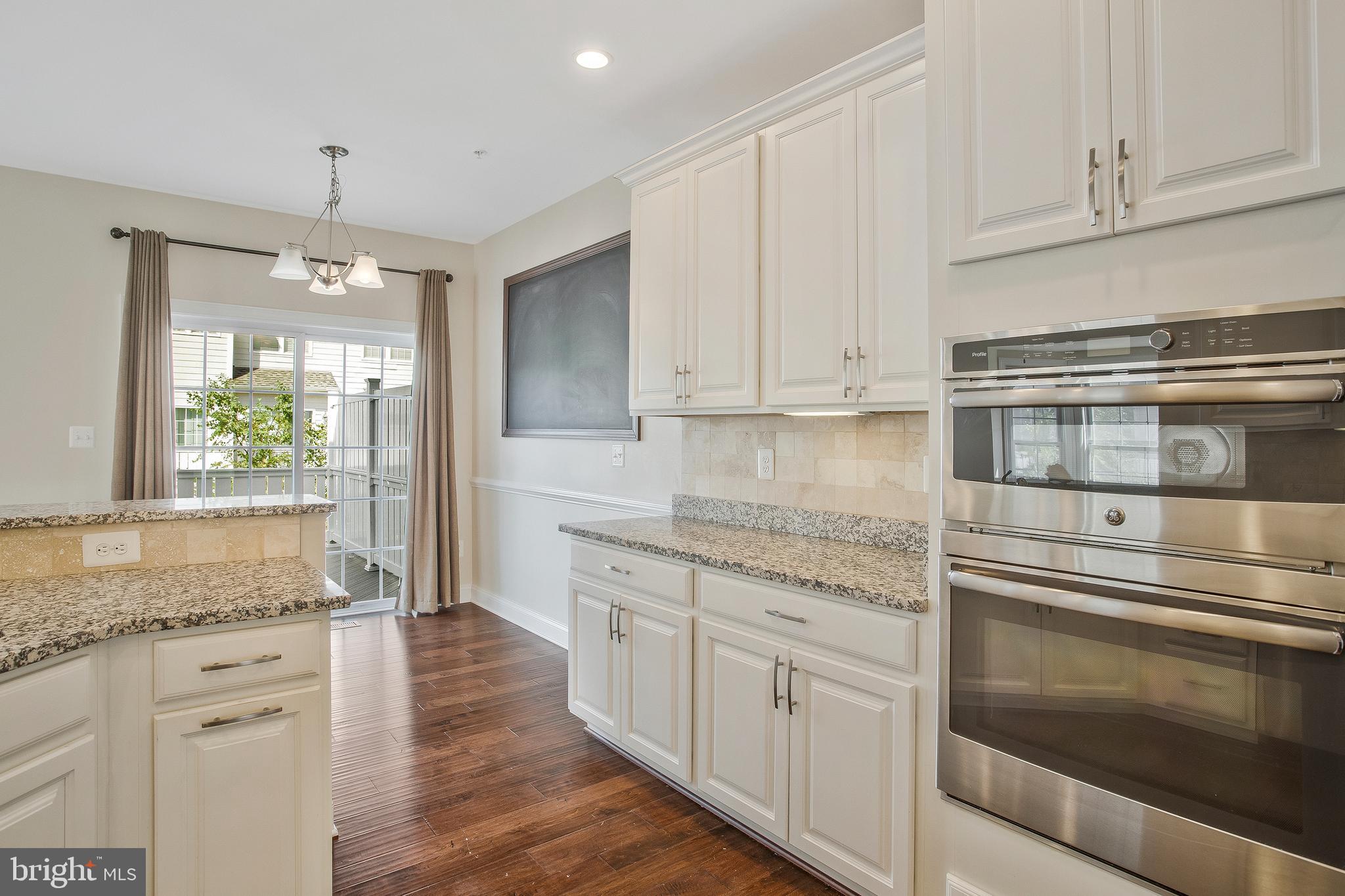 THE ENCLAVE - ARUNDEL PRESERVE - Residential