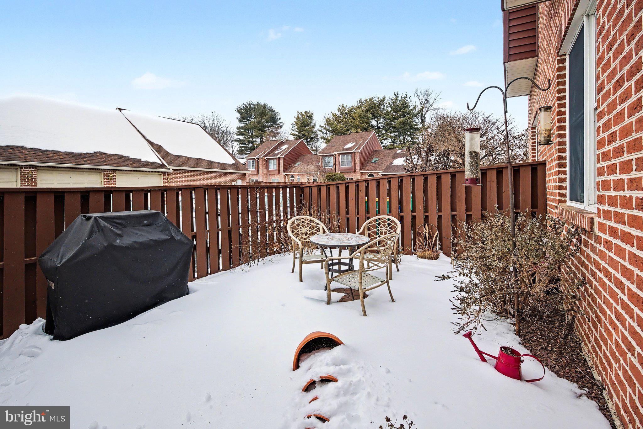 LAUREL HILLS NORTH - Residential