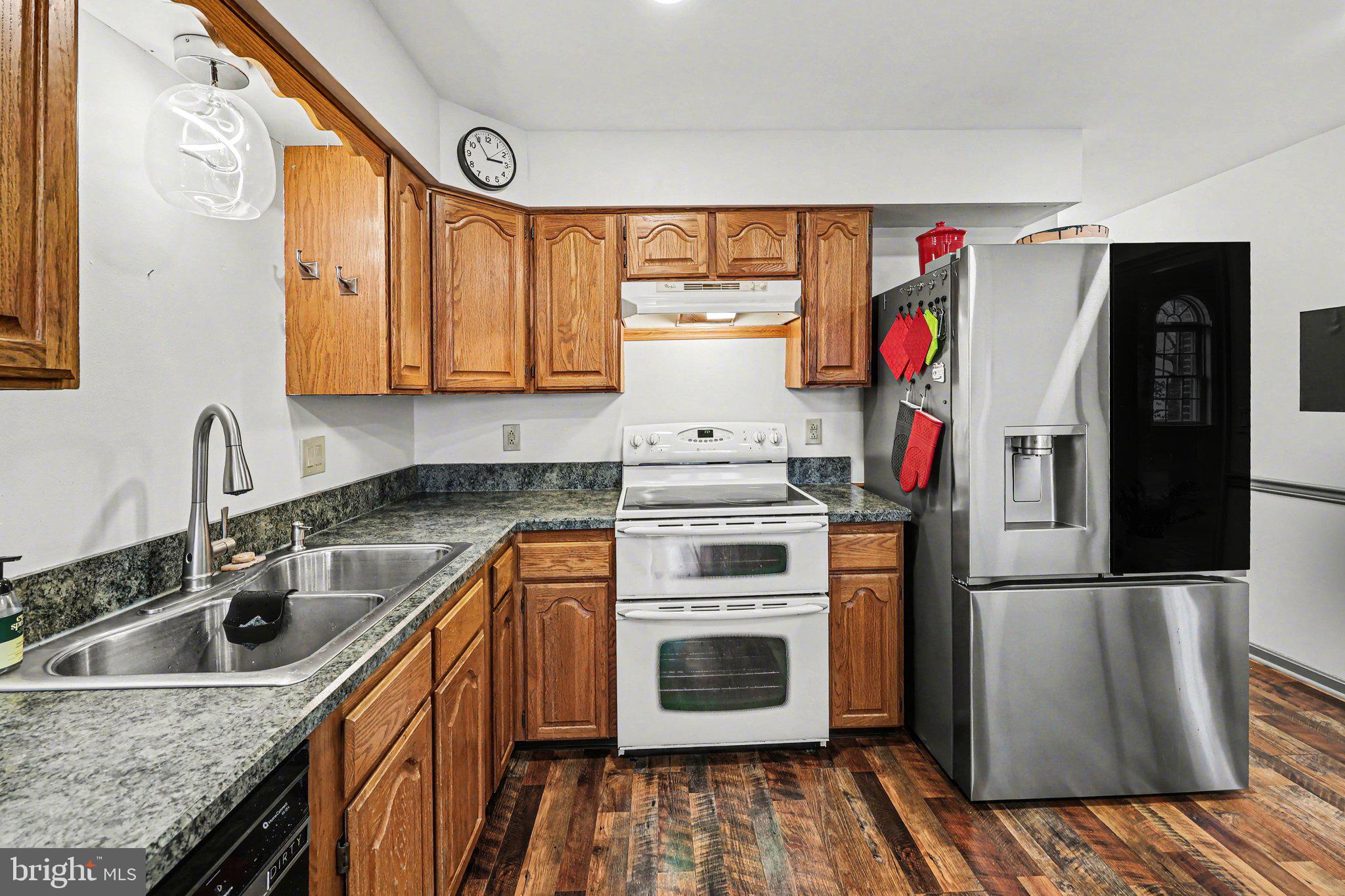 LAUREL HILLS NORTH - Residential