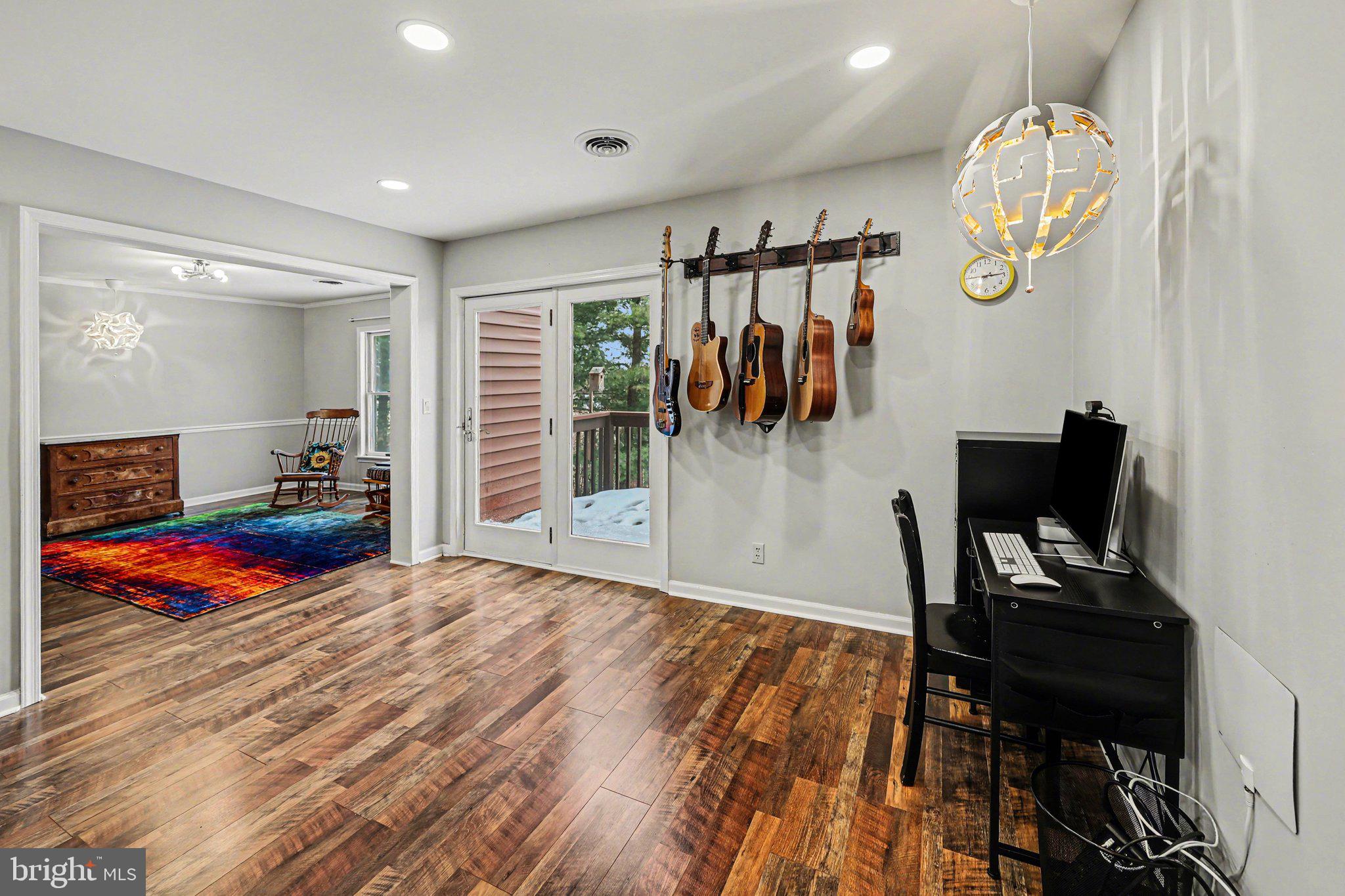 LAUREL HILLS NORTH - Residential