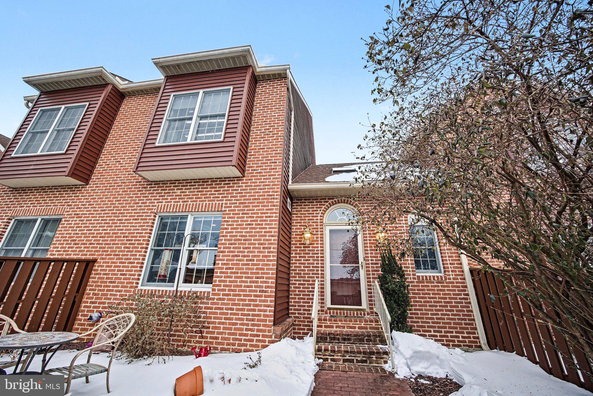 LAUREL HILLS NORTH - Residential