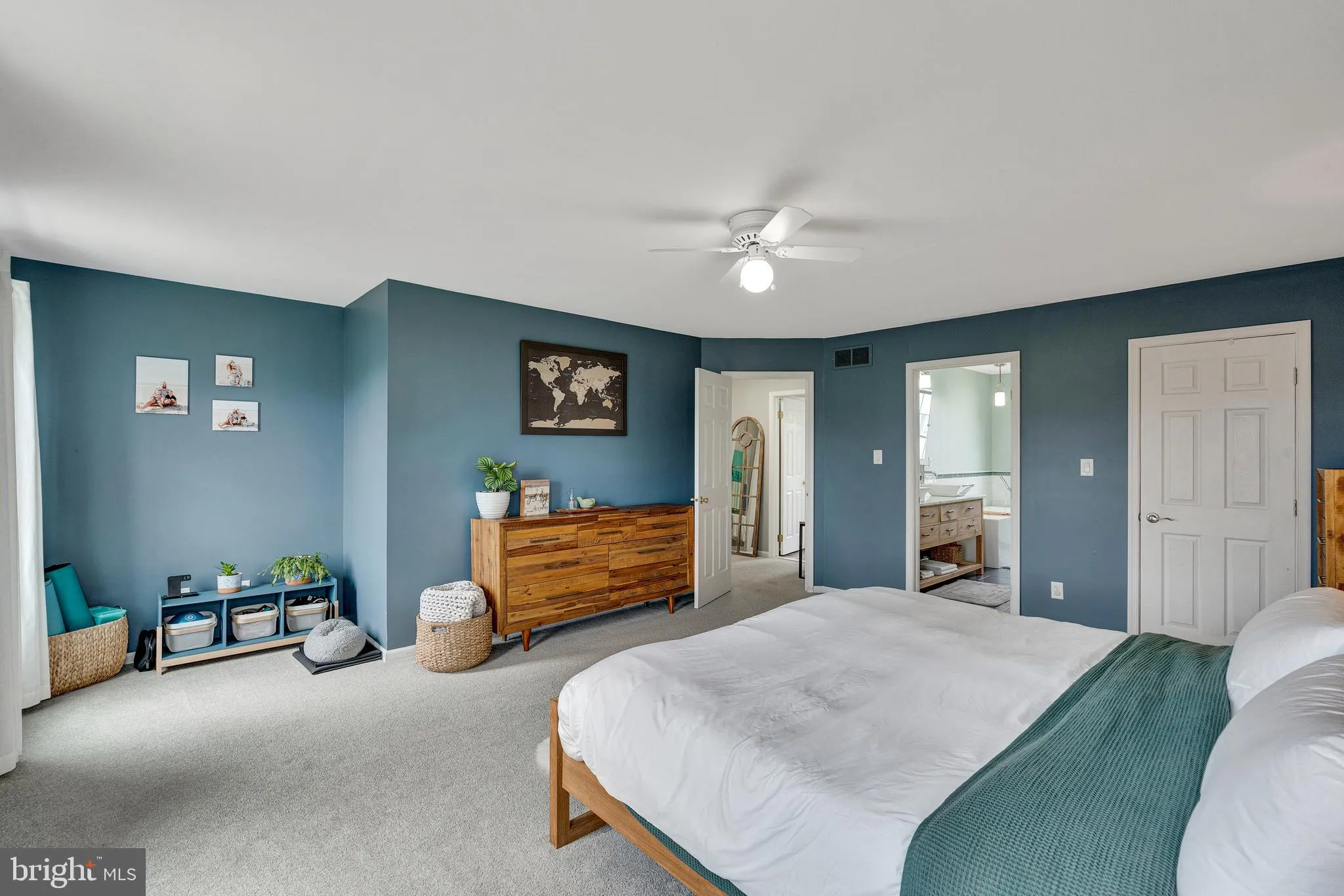 Lansdale, Pennsylvania 19446, United States, 3 Bedrooms Bedrooms, ,3 BathroomsBathrooms,Residential,Pending,239213