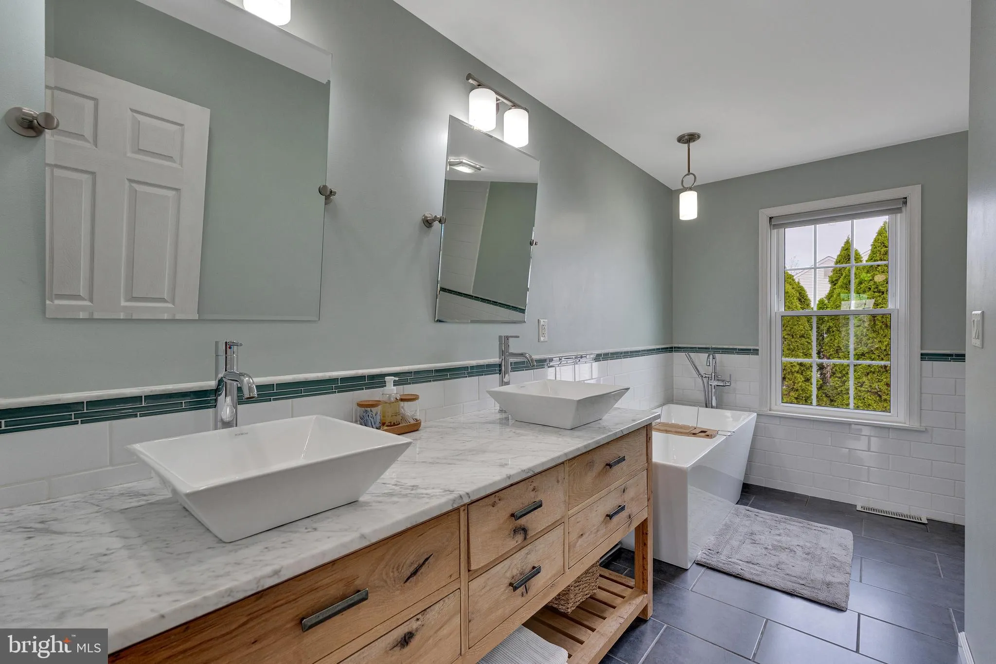 Lansdale, Pennsylvania 19446, United States, 3 Bedrooms Bedrooms, ,3 BathroomsBathrooms,Residential,Pending,239213