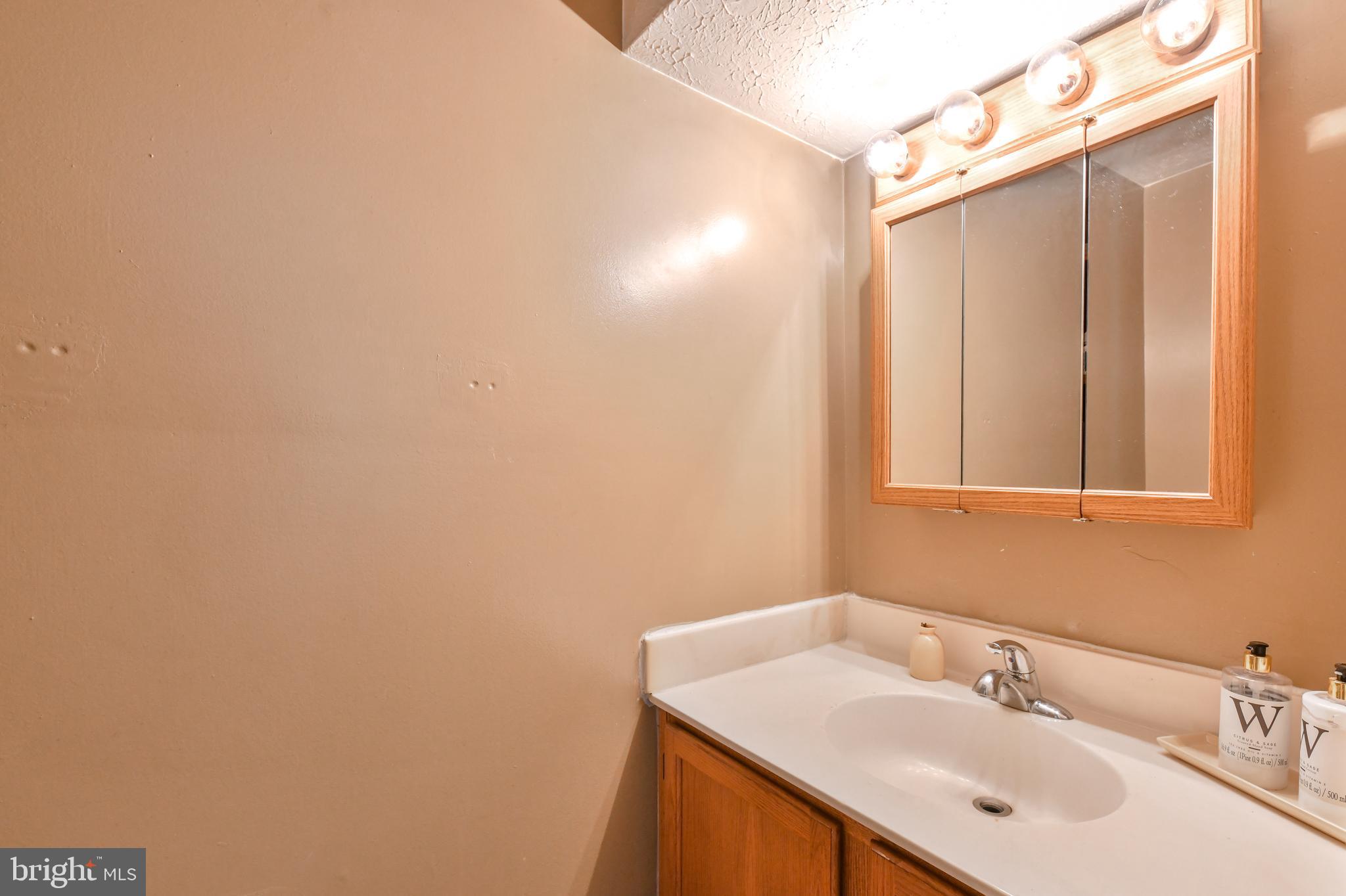 OAKHURST - Residential Lease