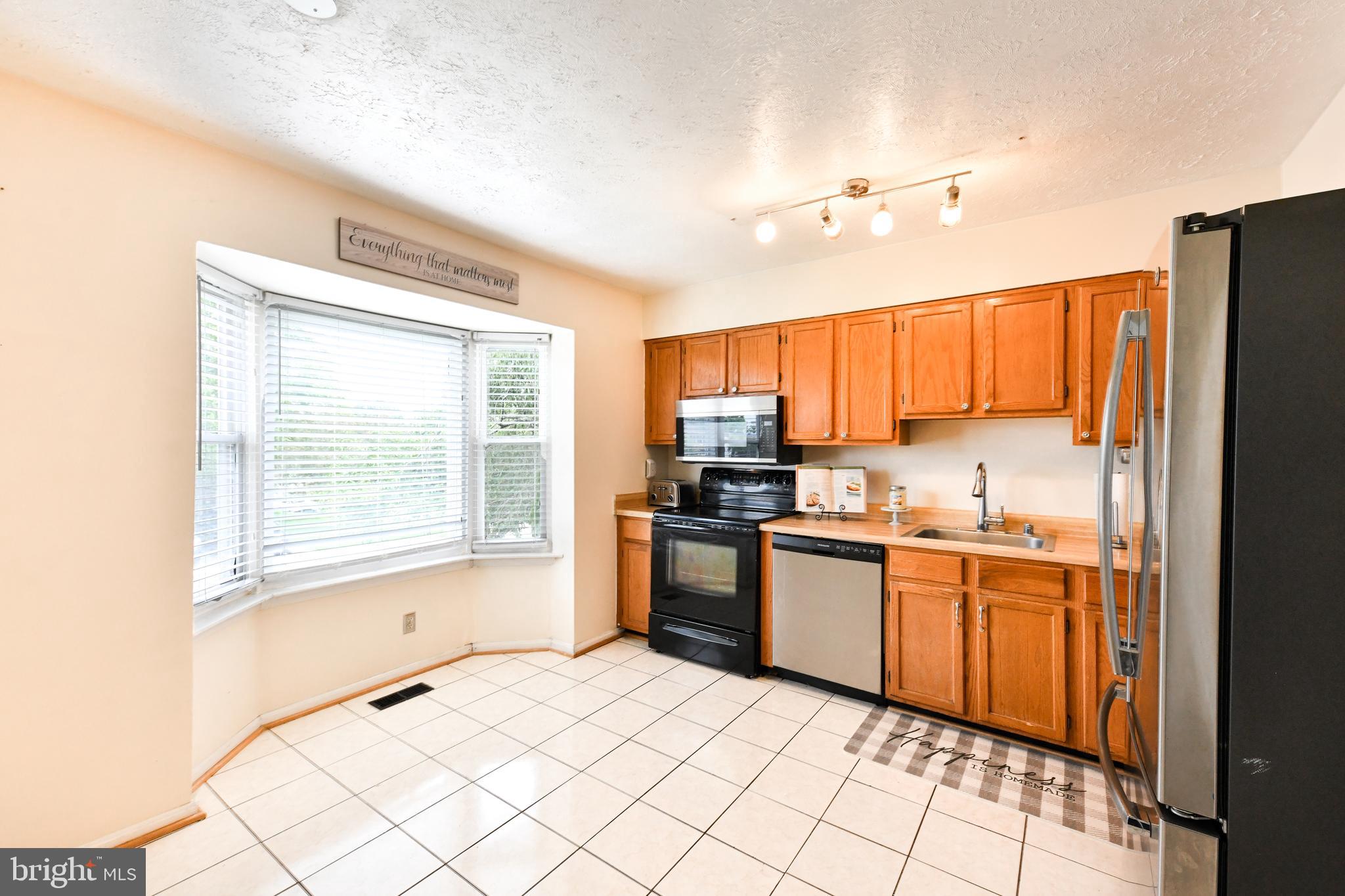 OAKHURST - Residential Lease