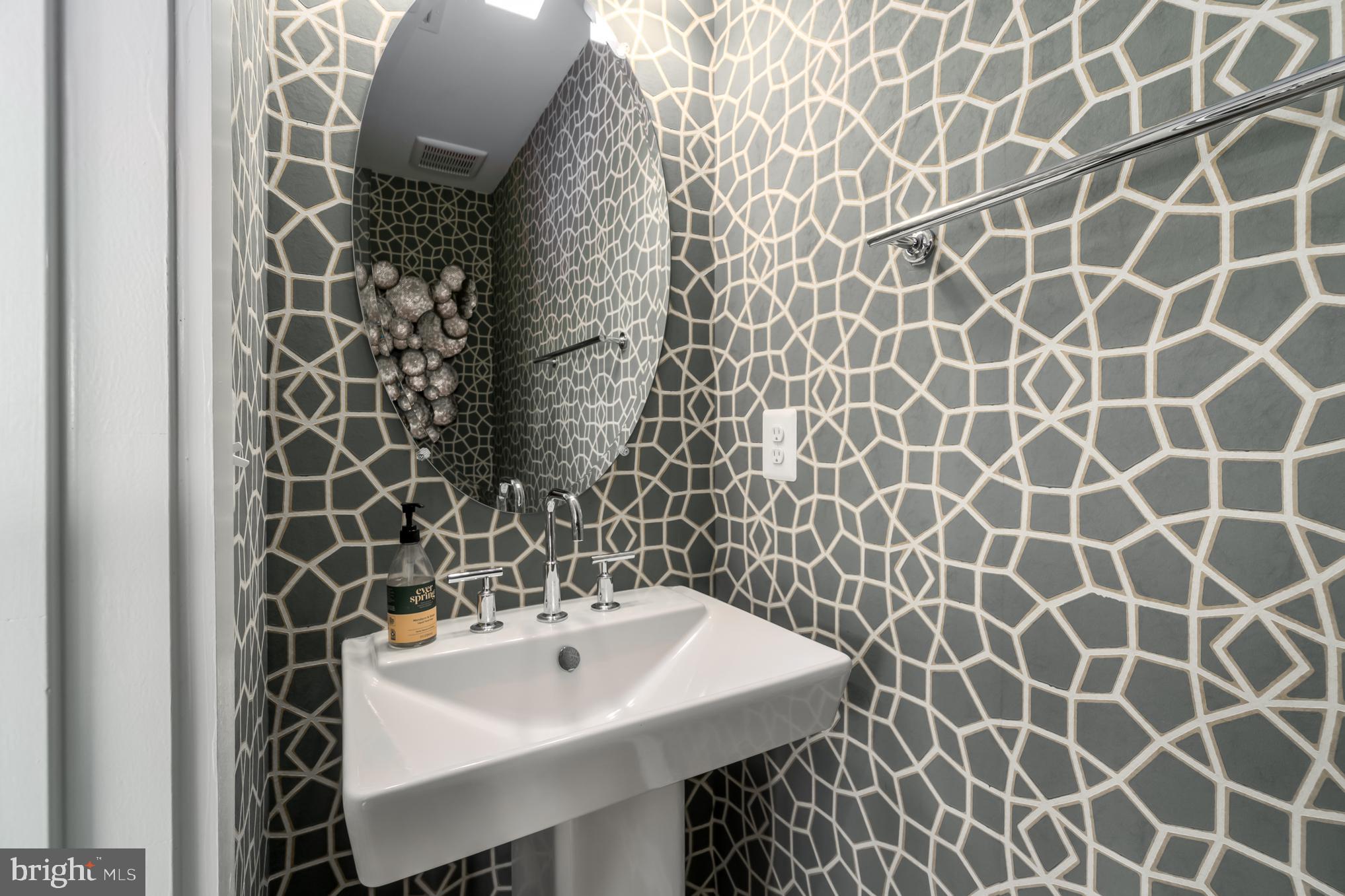 GATEWAY WEST - Residential