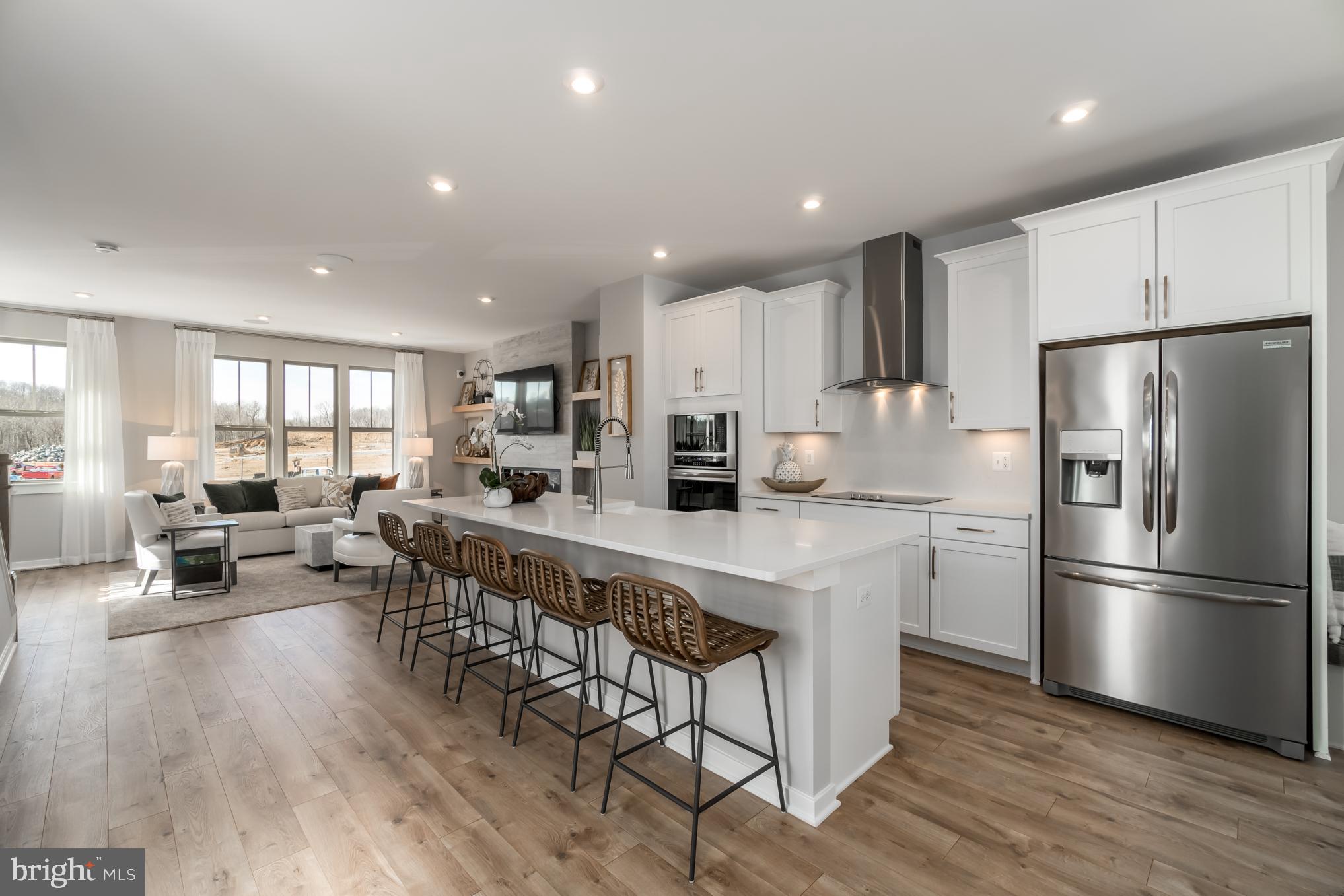 GATEWAY WEST - Residential