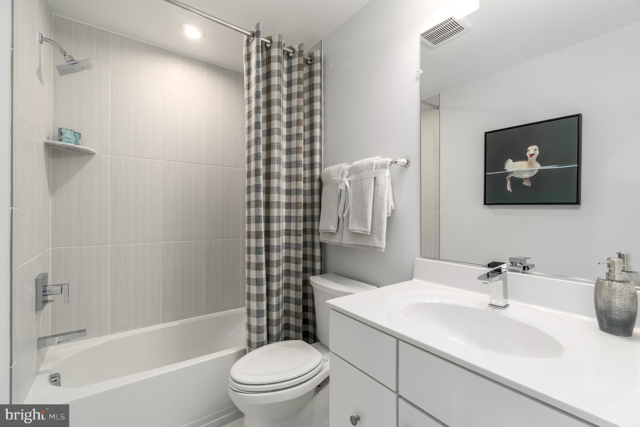 GATEWAY WEST - Residential