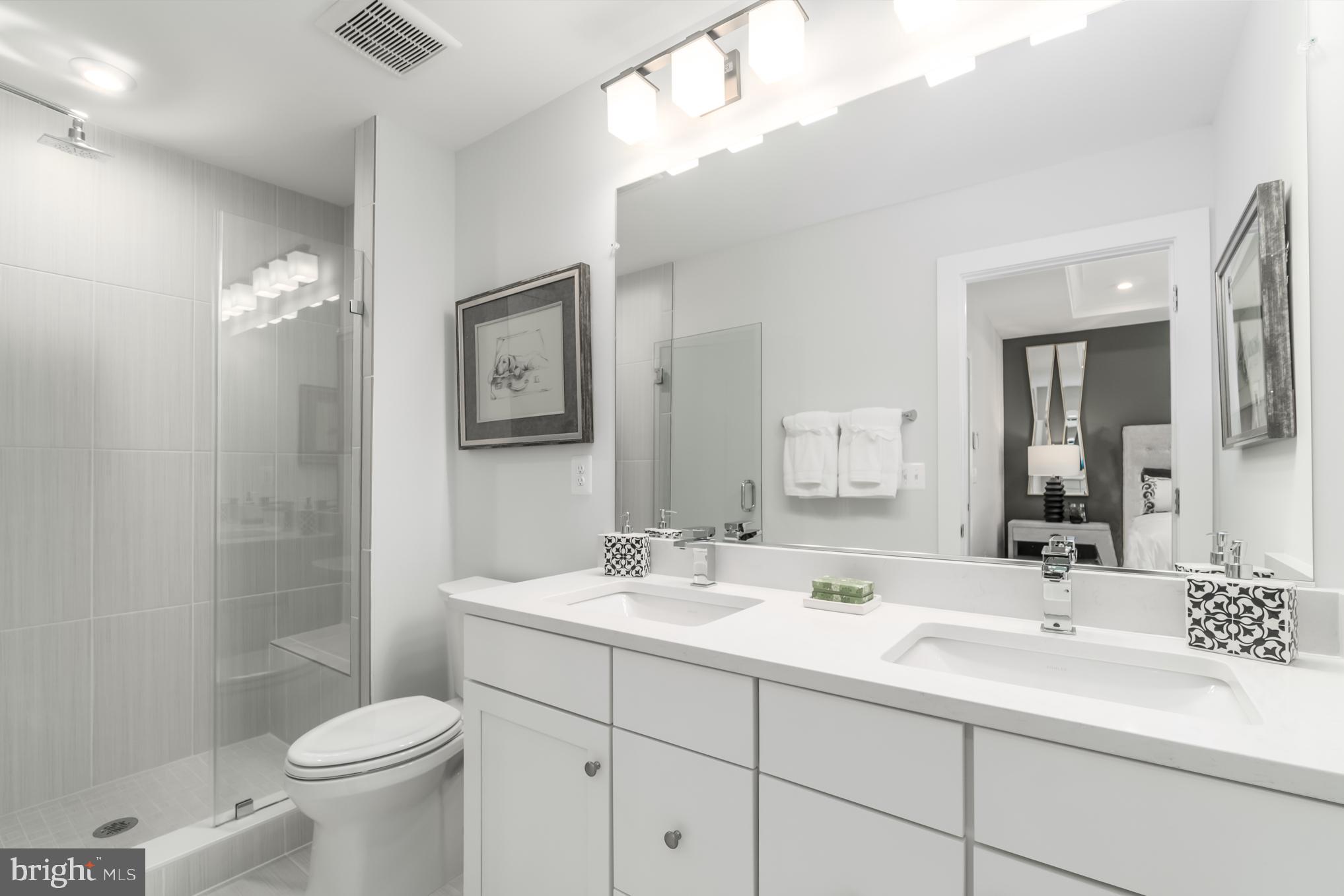 GATEWAY WEST - Residential