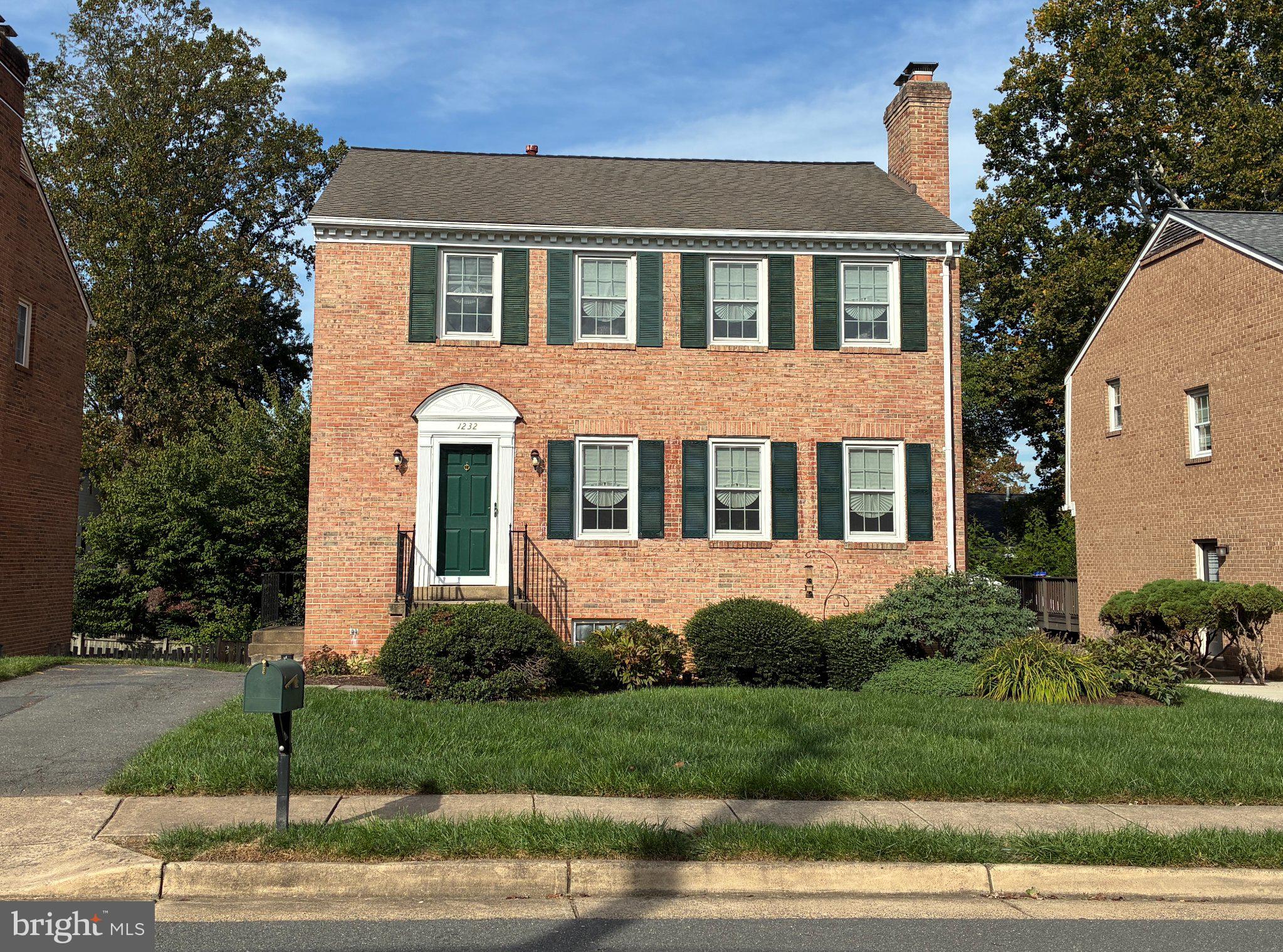 1232 PINE HILL ROAD