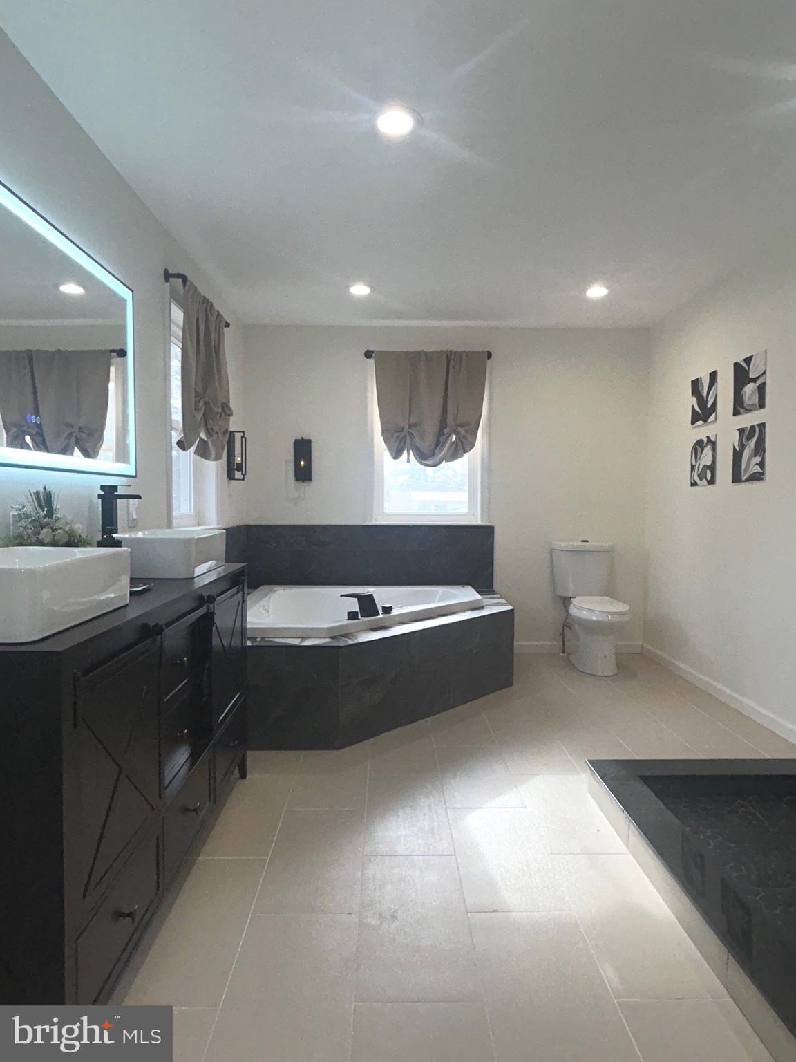 MEADOWBROOK - Residential