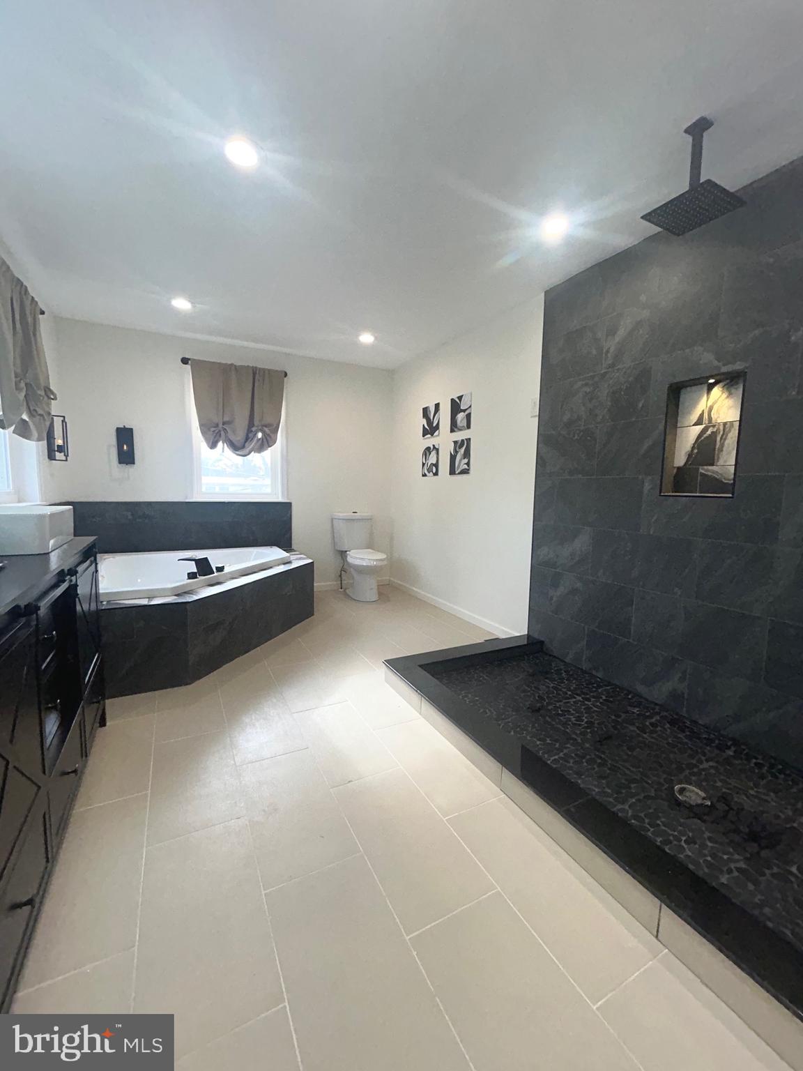 MEADOWBROOK - Residential