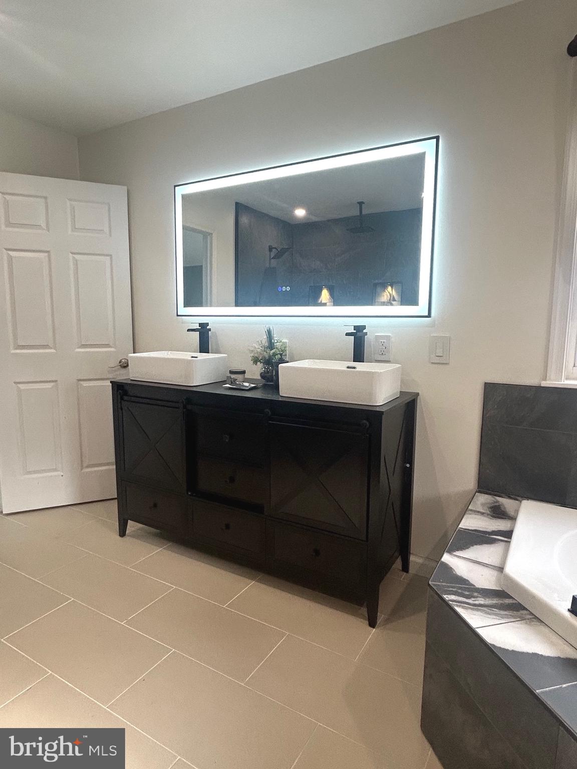 MEADOWBROOK - Residential