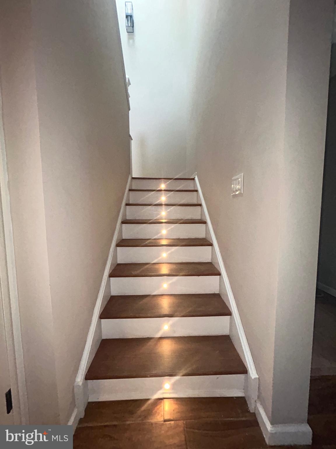 MEADOWBROOK - Residential