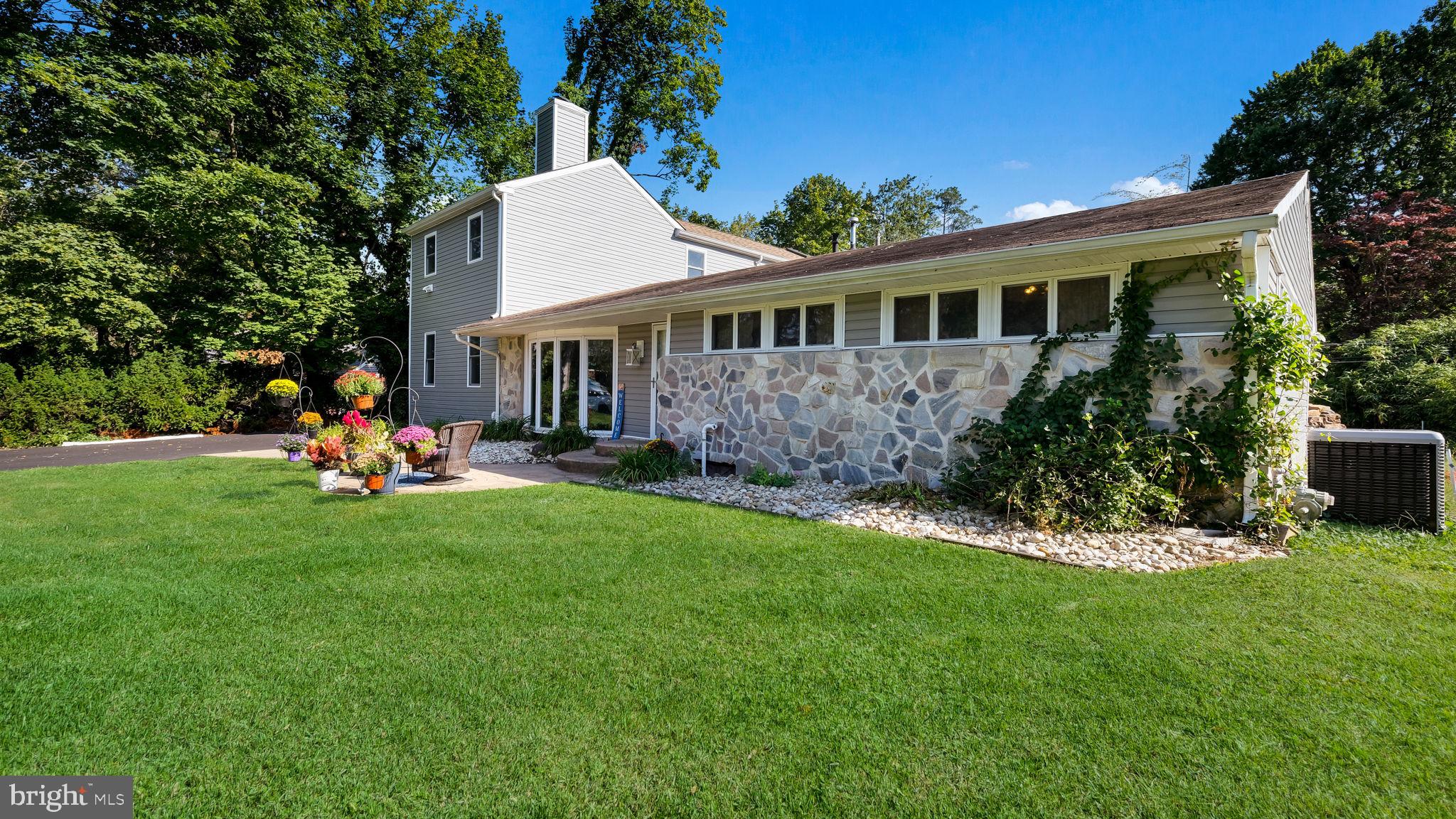 MEADOWBROOK - Residential