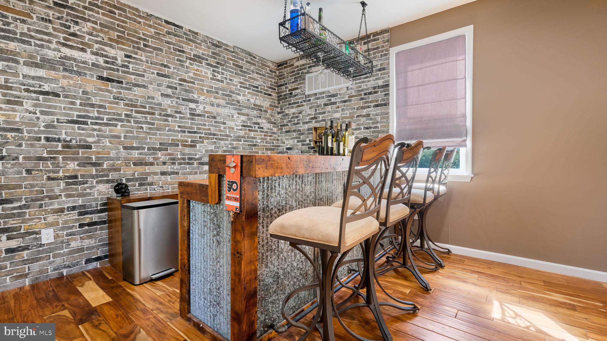 MEADOWBROOK - Residential