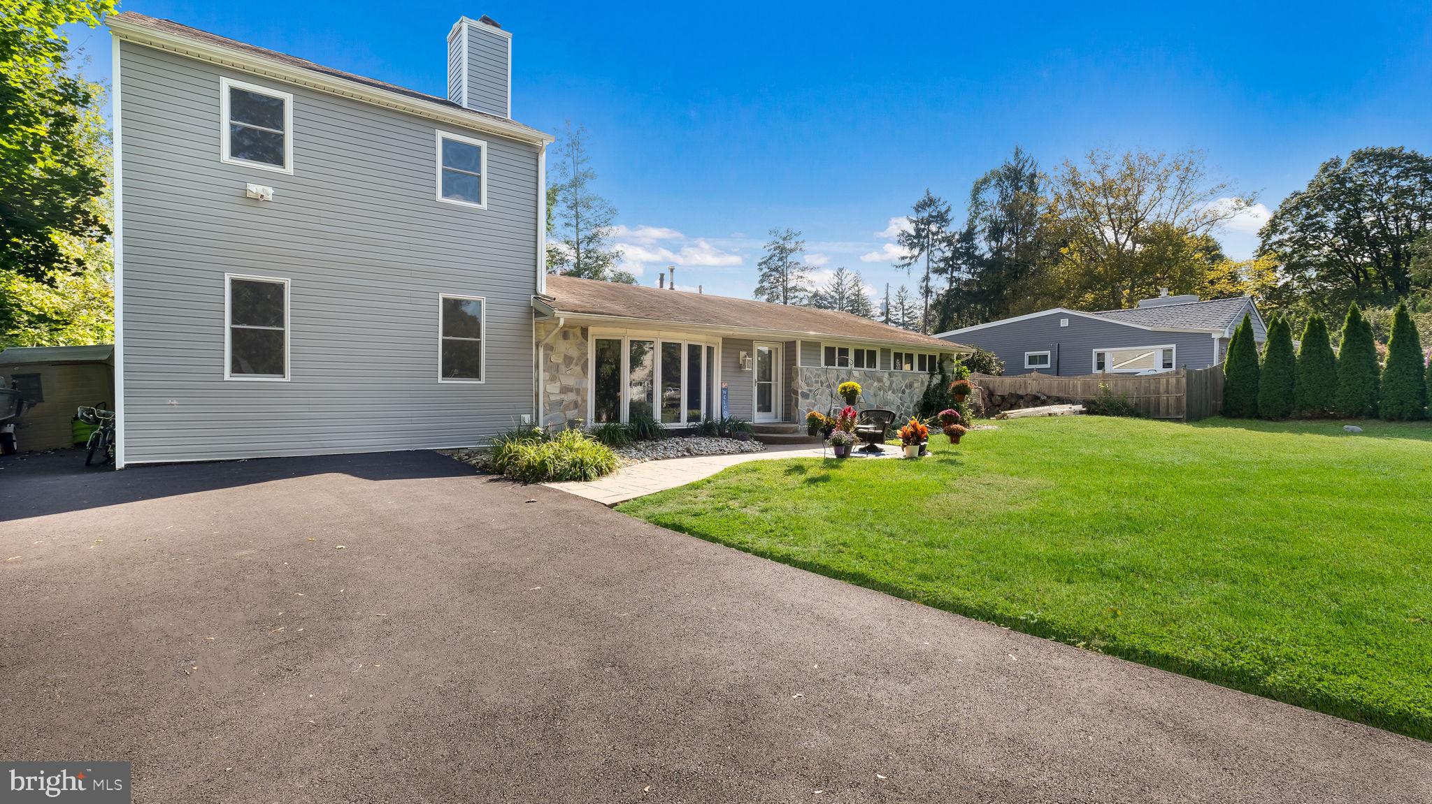 MEADOWBROOK - Residential