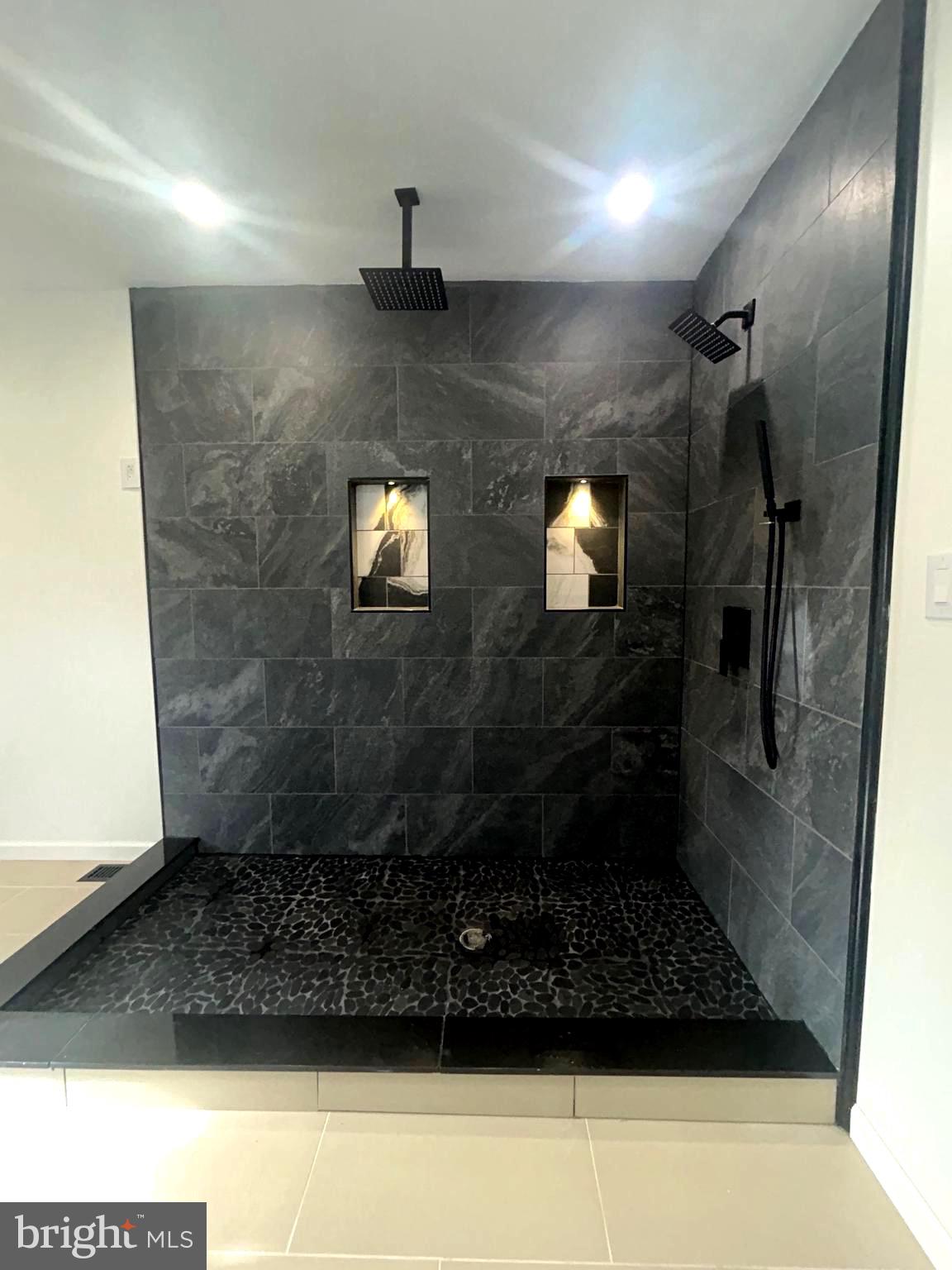 MEADOWBROOK - Residential