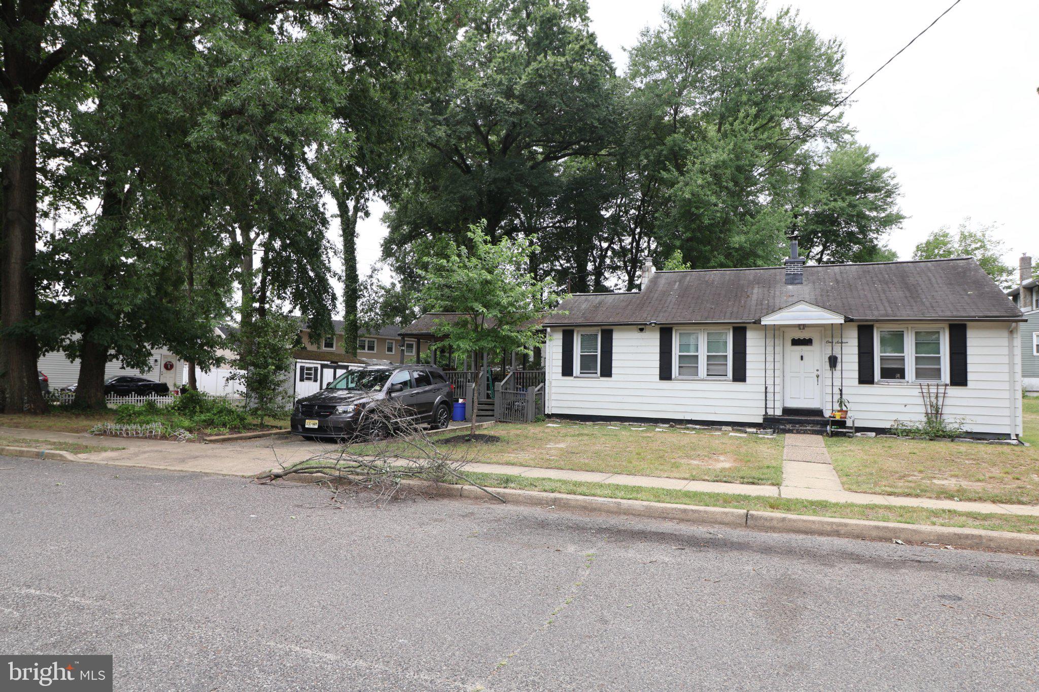 116 LAKEWOOD AVENUE
