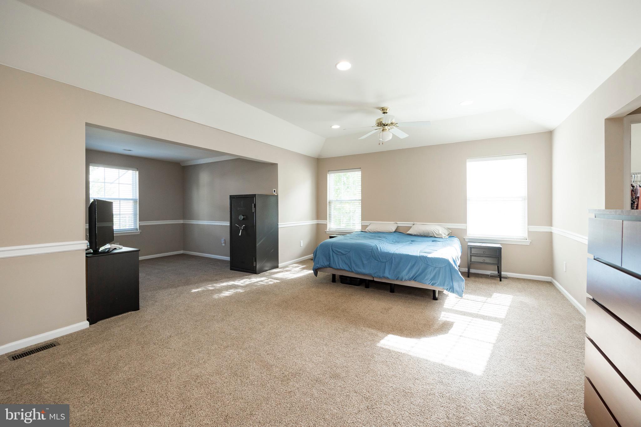 HIGHCROFT ESTATES - Residential