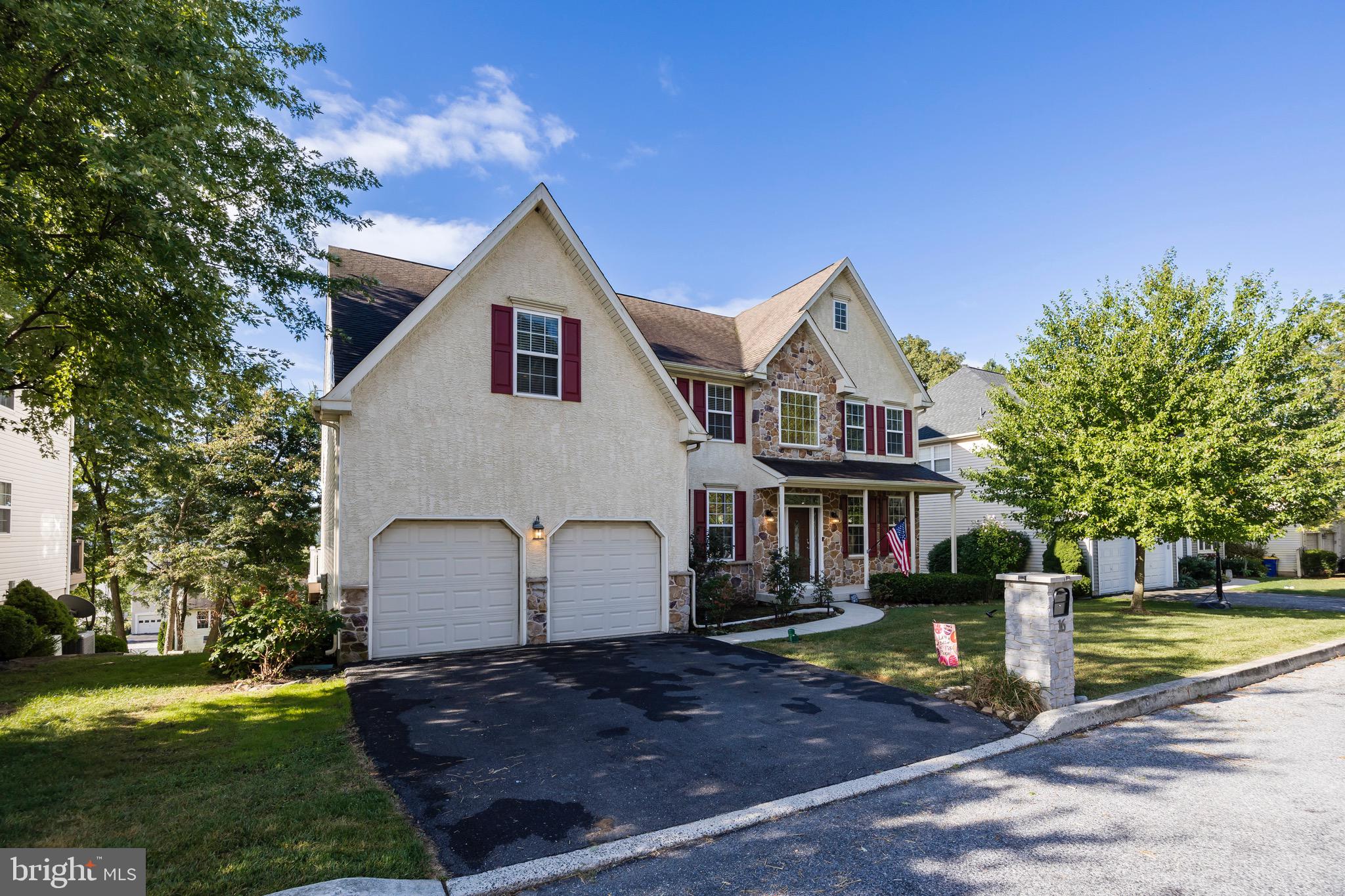 HIGHCROFT ESTATES - Residential