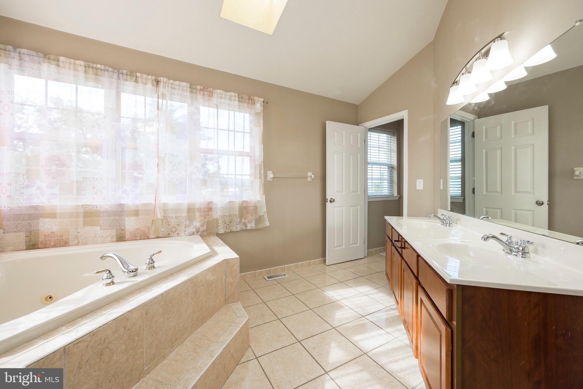 HIGHCROFT ESTATES - Residential