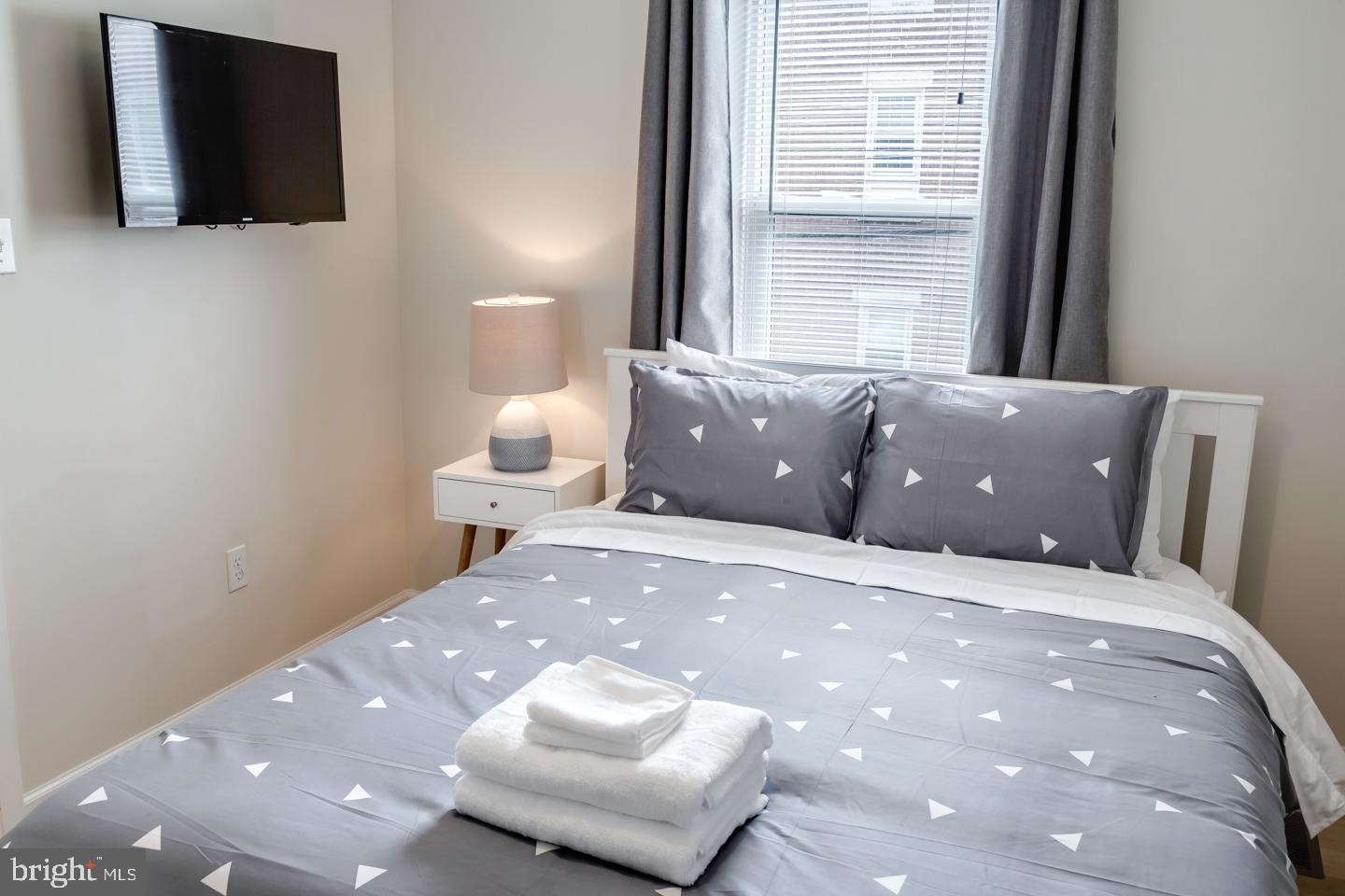 GRADUATE HOSPITAL - Residential Lease