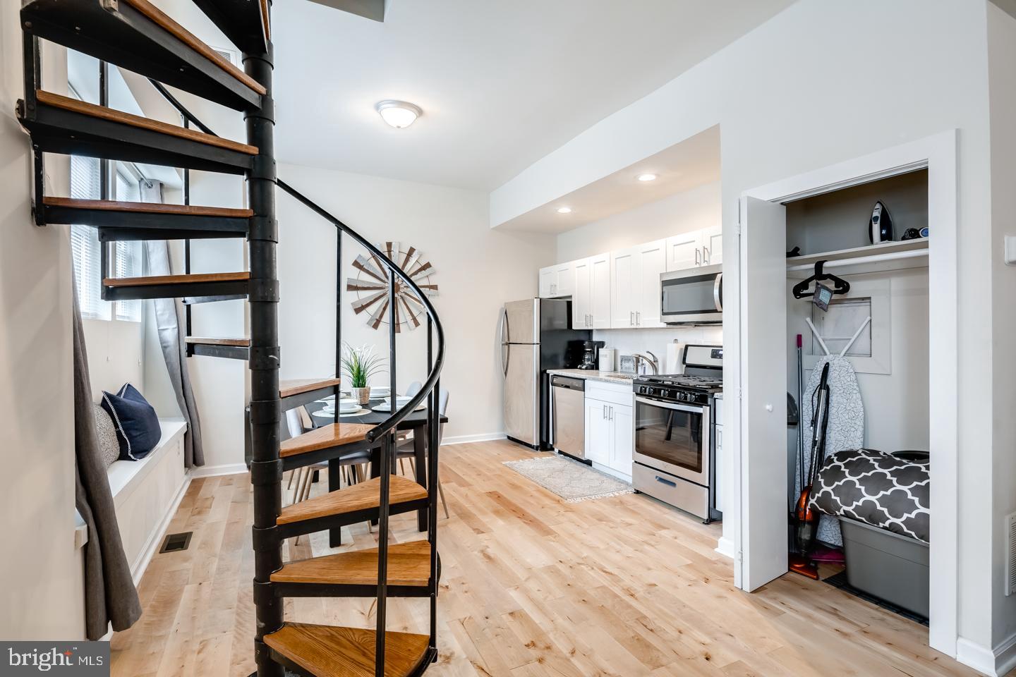 GRADUATE HOSPITAL - Residential Lease