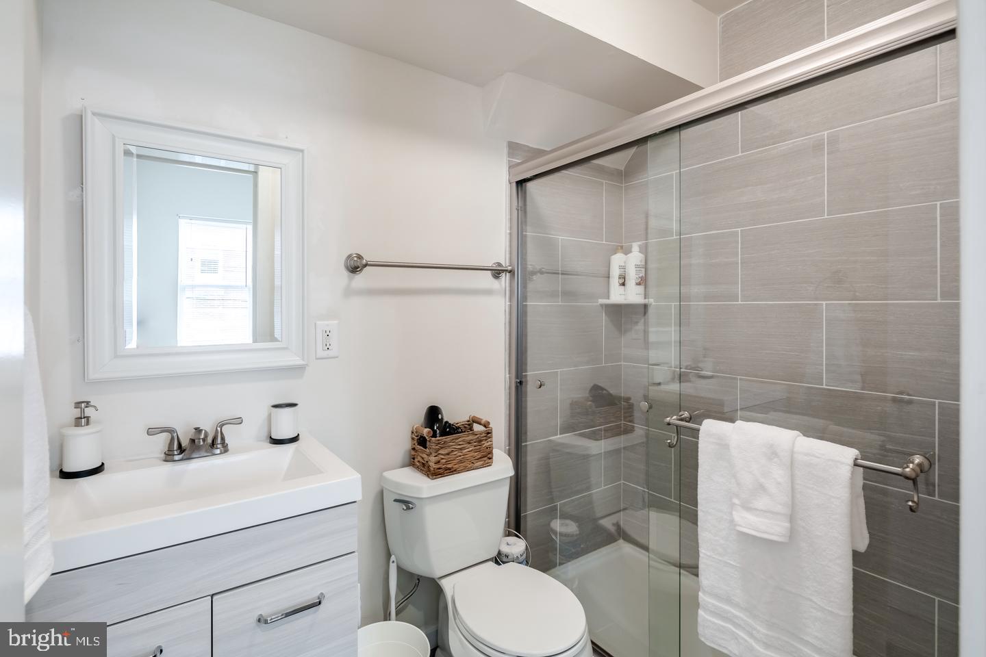 GRADUATE HOSPITAL - Residential Lease