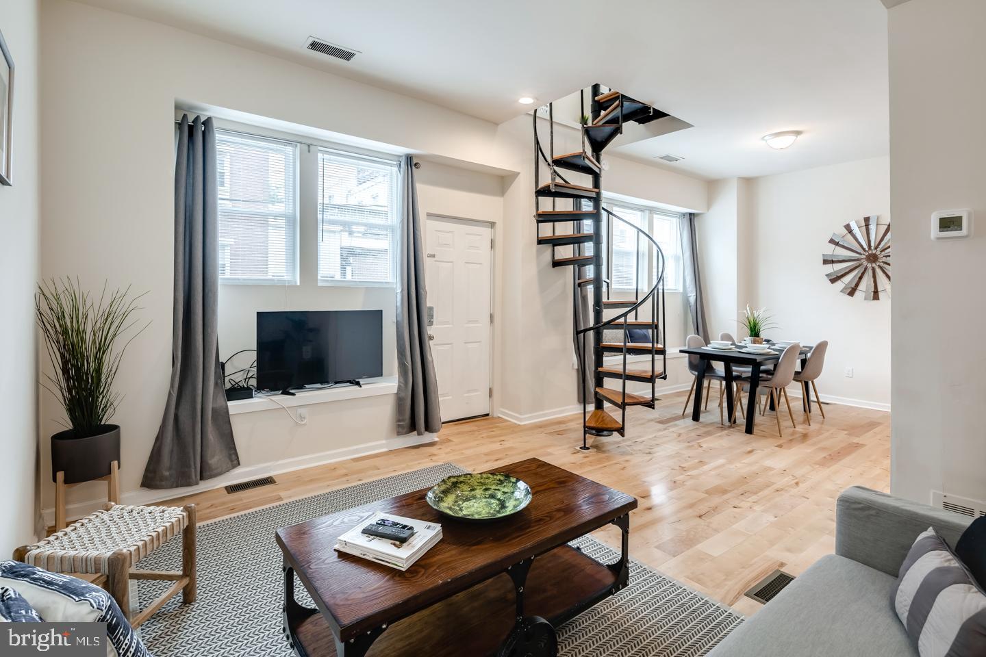 GRADUATE HOSPITAL - Residential Lease