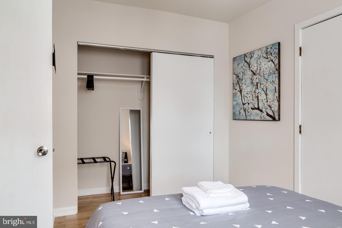 GRADUATE HOSPITAL - Residential Lease