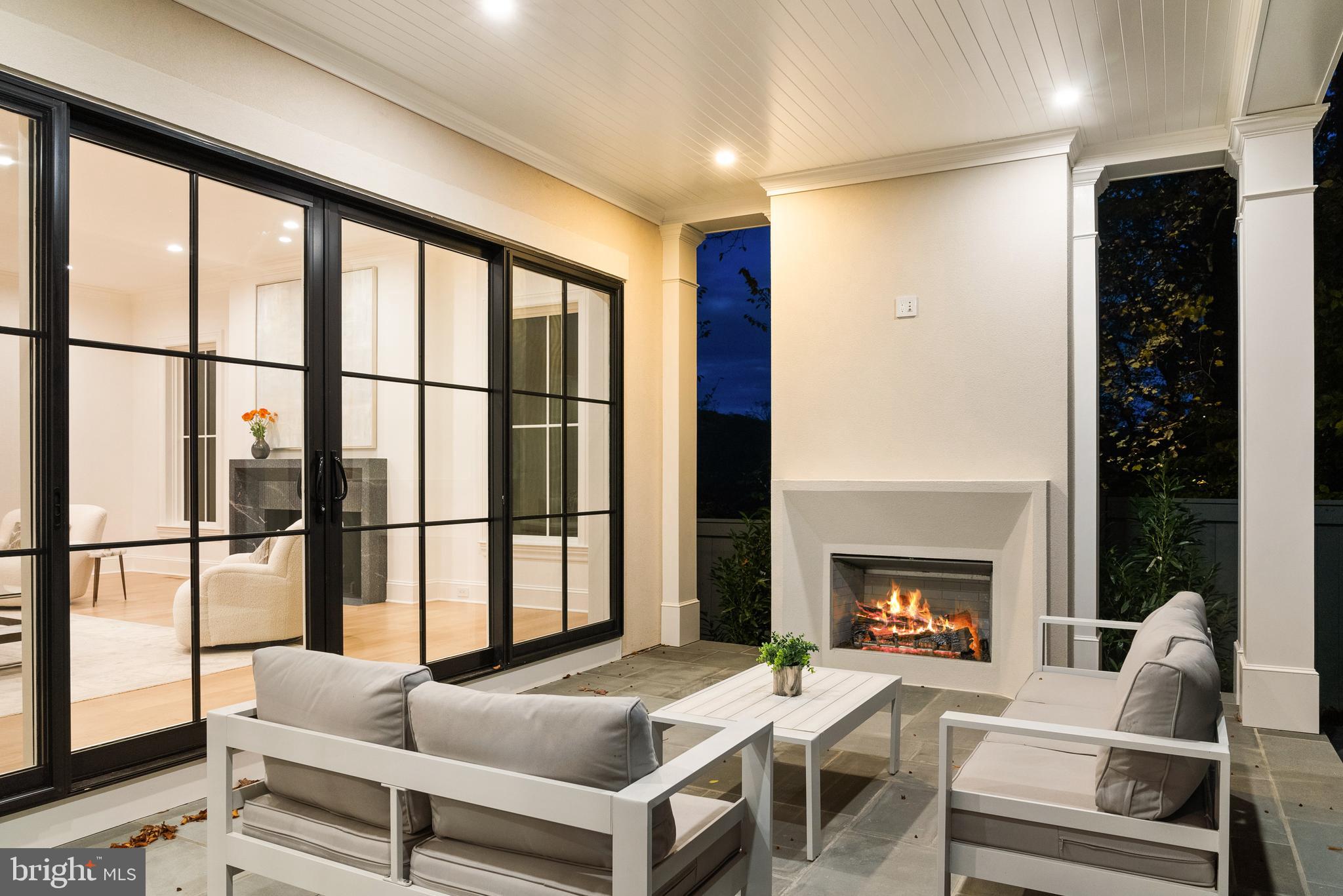 FOREST HILLS - Residential